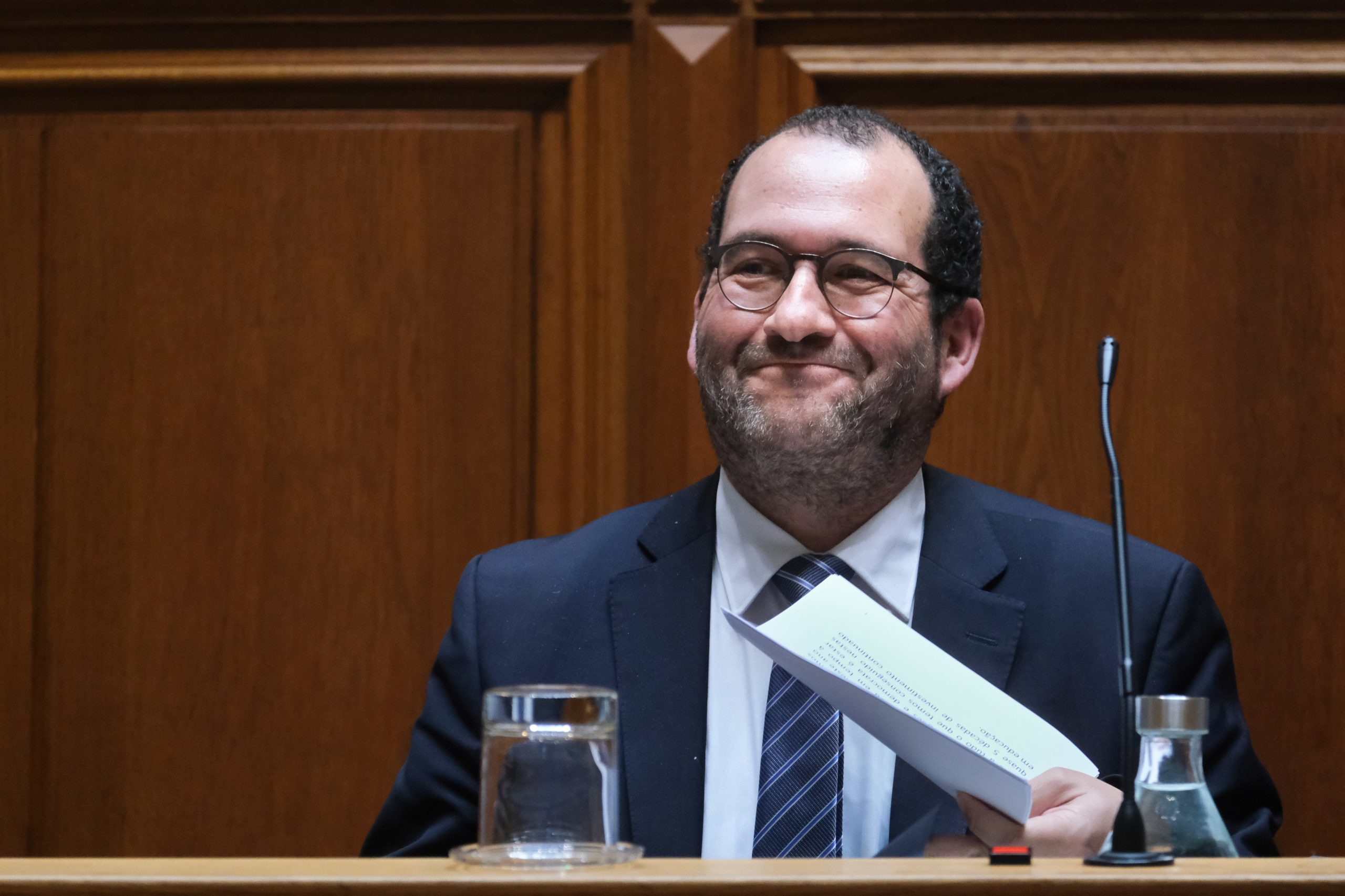 Ministro da Educação quer “acabar” com modelo de “casa às costas” dos professores