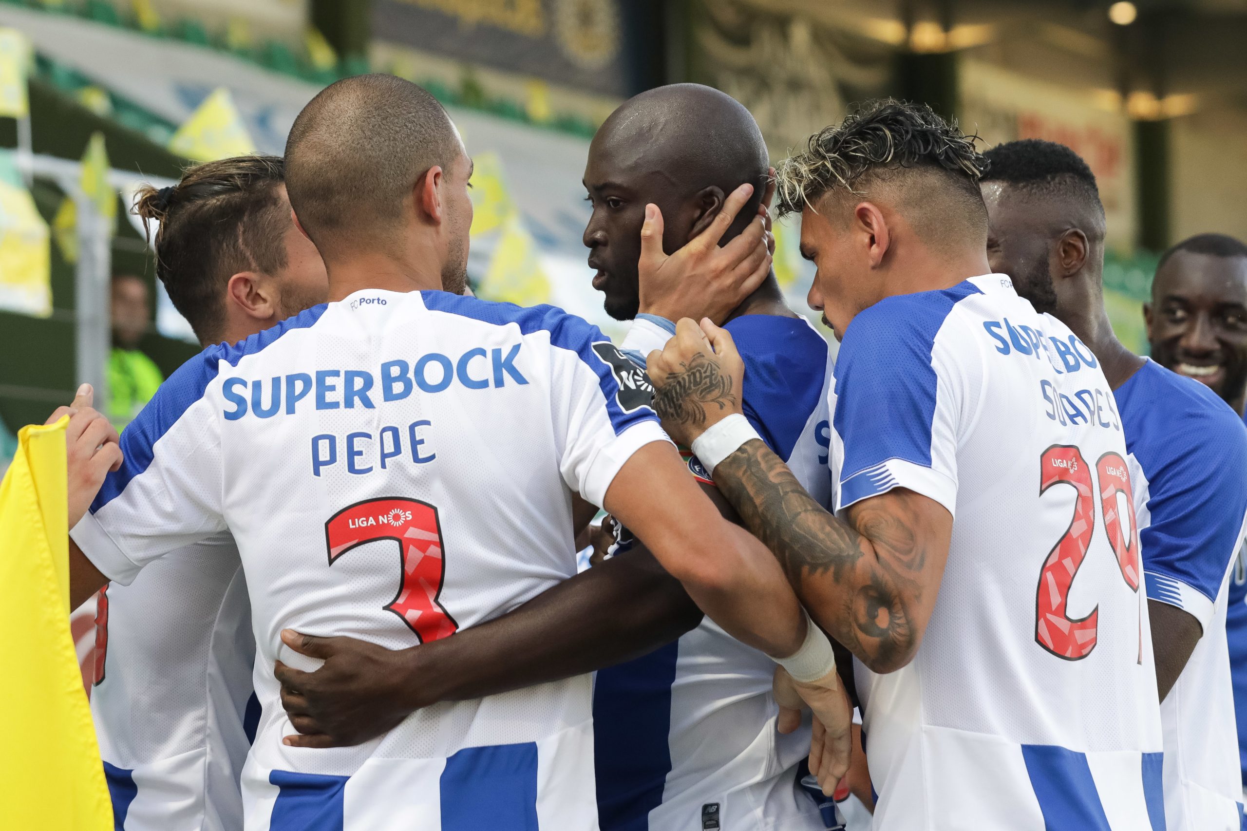 FC Porto vence em Tondela e está mais perto do título