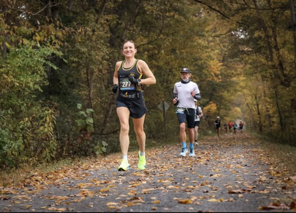 Depois de correr 160km Caitriona Jennings apanhou um voo e foi trabalhar. A ultramaratonista quer que mais mulheres repitam o feito