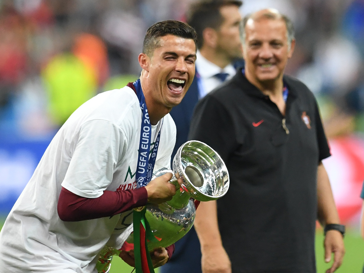Cristiano, anda receber a Quarta. Tu recebes bem