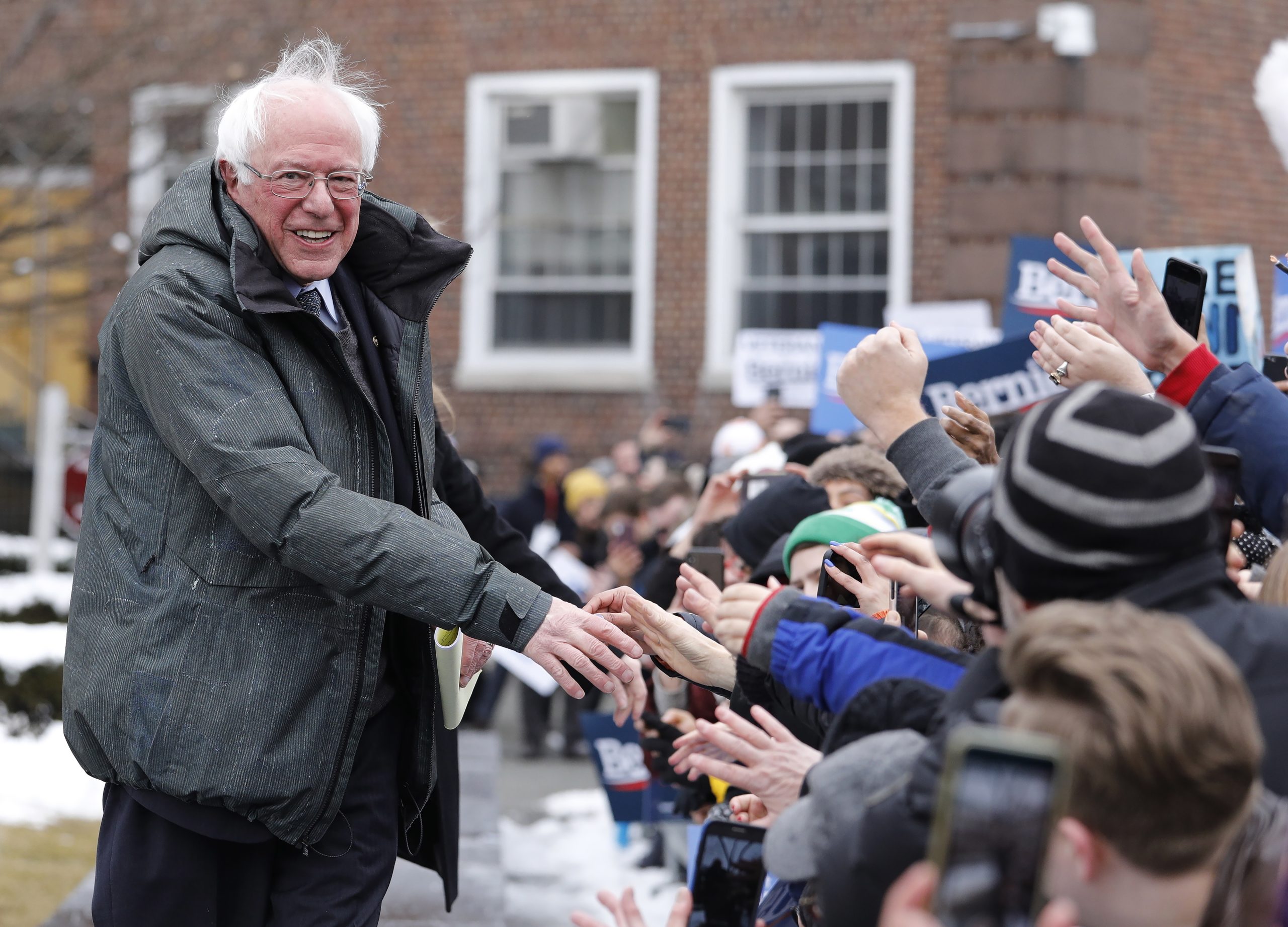 Estados Unidos: Bernie Sanders vence primárias em New Hampshire. “Este é o início do fim de Donald Trump”