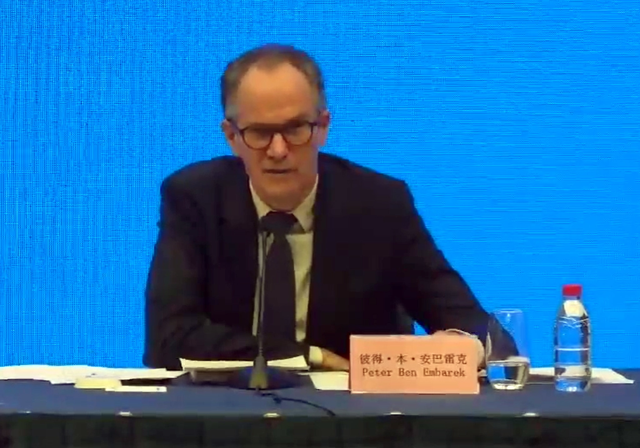 Covid-19: Vírus escapou de laboratório chinês? Improvável, diz OMS