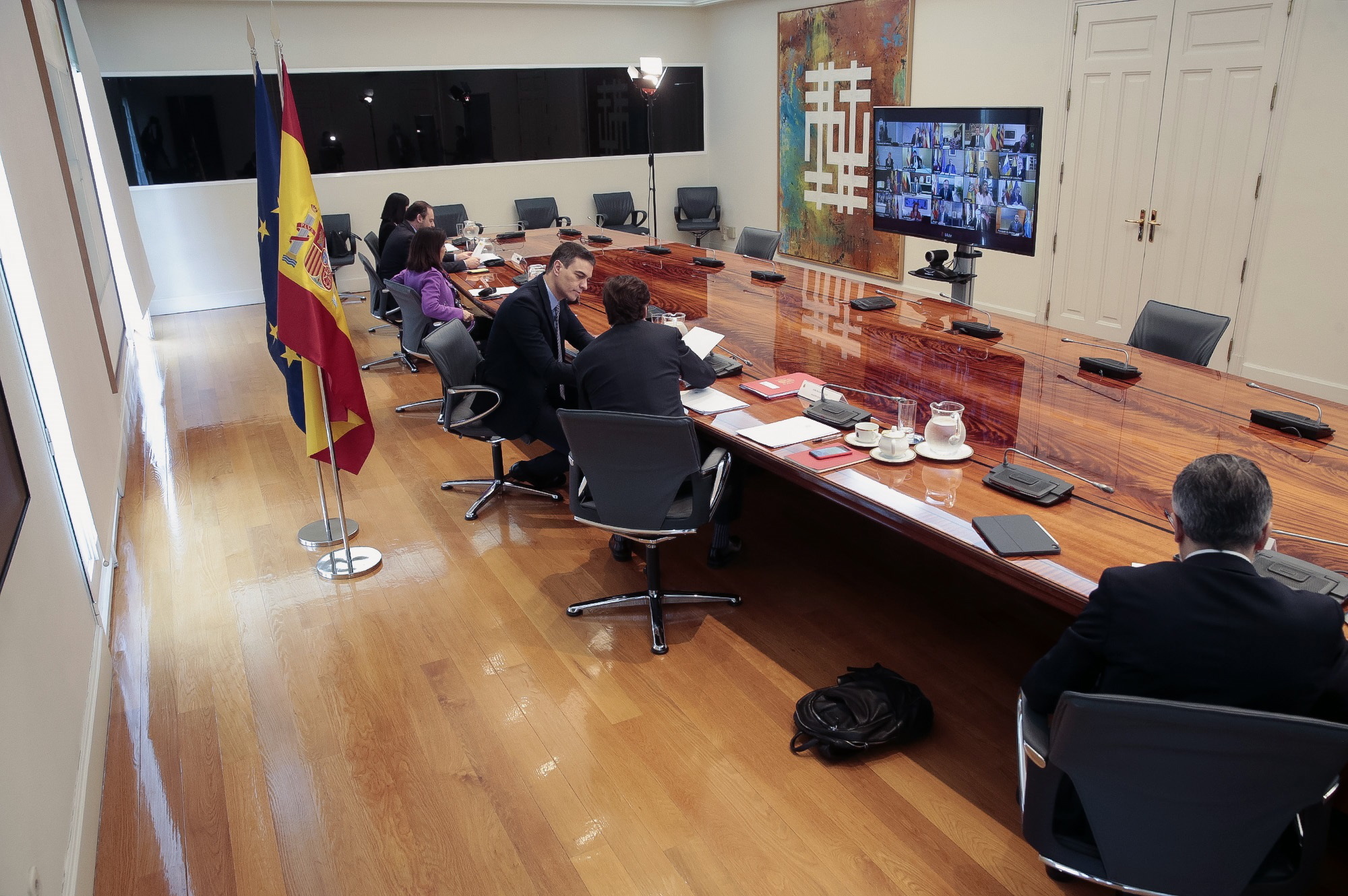 Governo espanhol cede às comunidades 14 mil milhões de euros