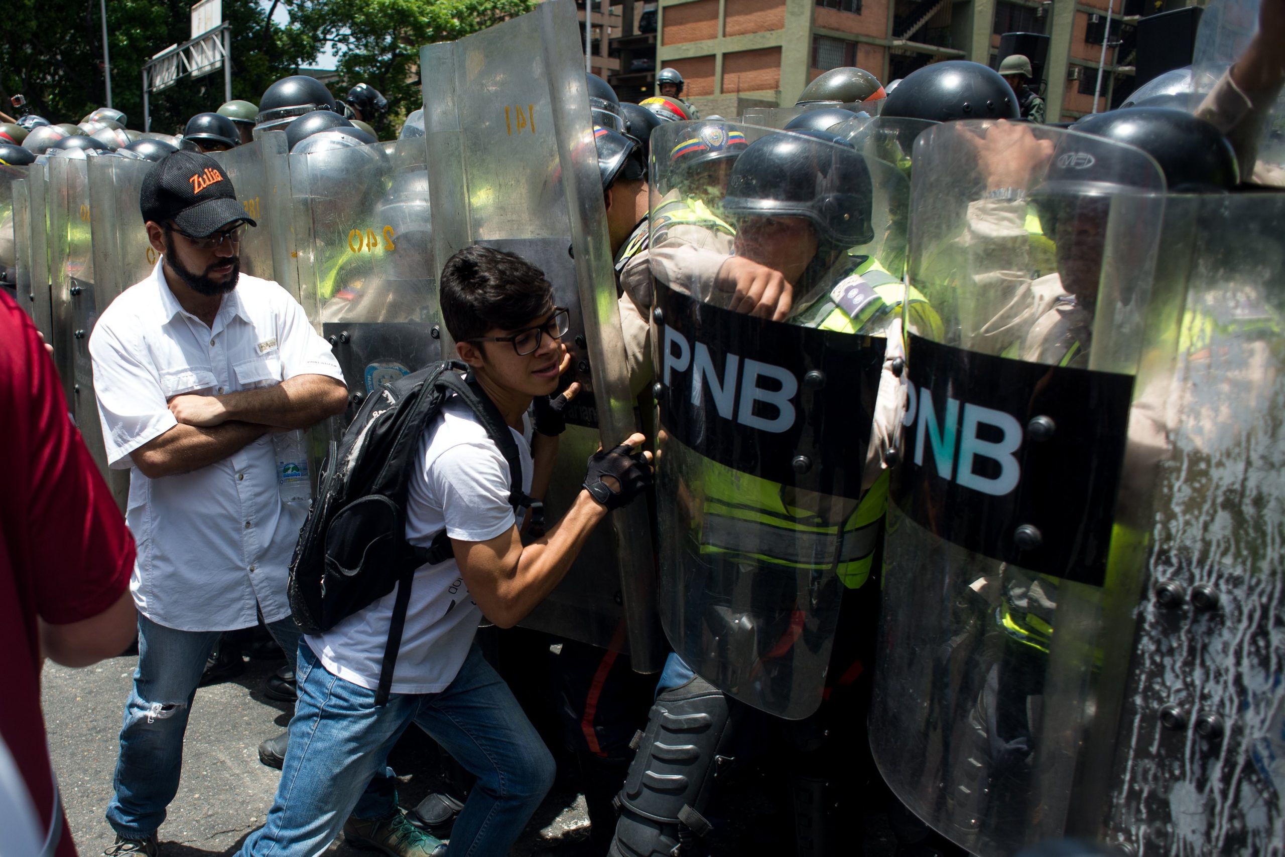 Pelo menos 42 feridos e vários detidos em manifestação contra Supremo Tribunal na Venezuela