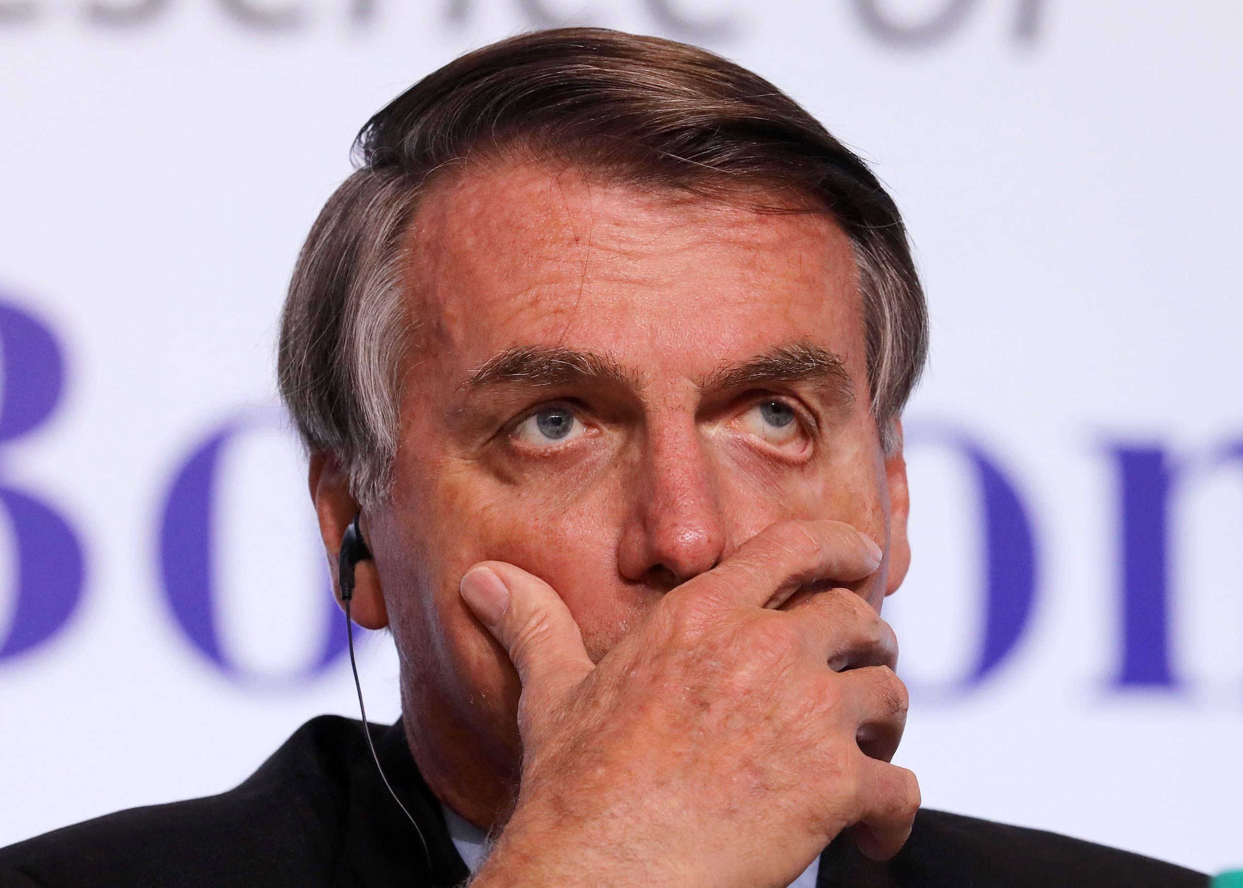 Covid-19: Bolsonaro vai fazer teste para saber se está infetado. Secretário acusou positivo