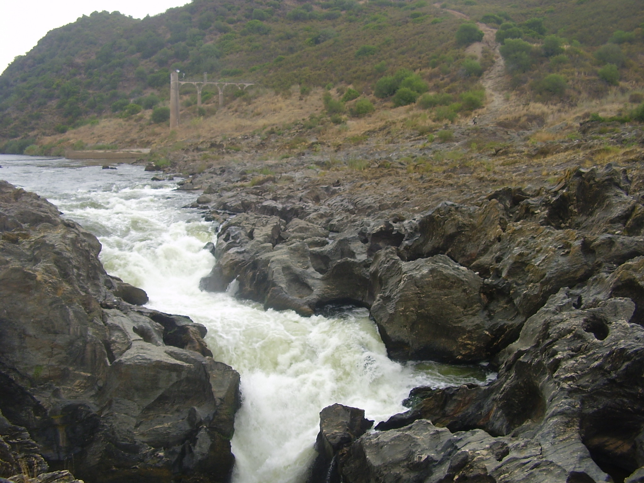 Guadiana.”O rio é aquilo que nos distingue, é aquilo que nos une ao outro lado de Espanha”