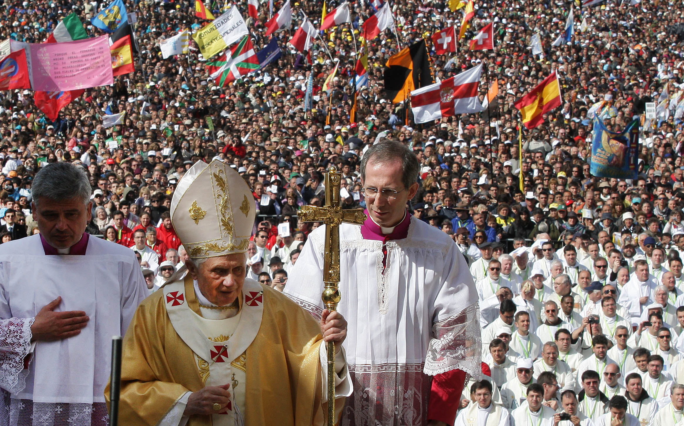 Bento XVI: Fátima, Lisboa e Porto na rota do pontificado do “guardião da fé”