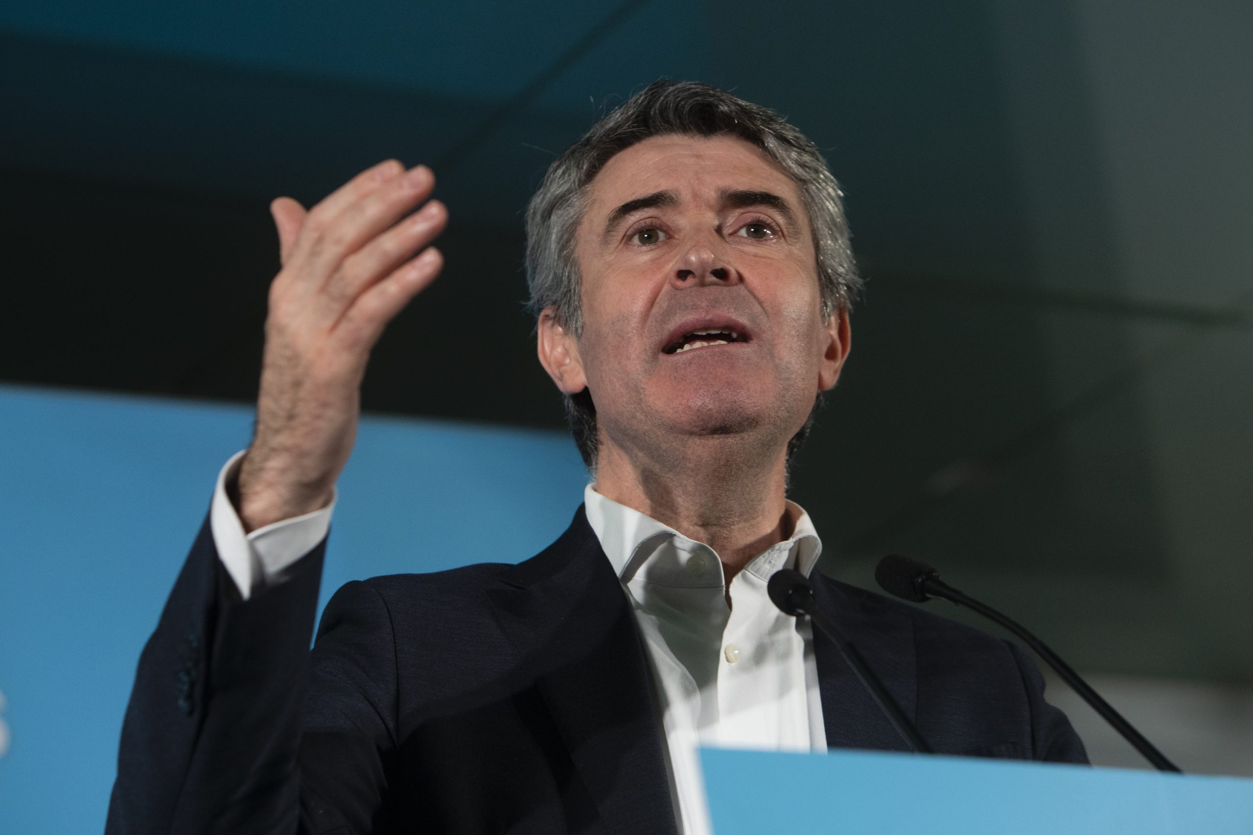 Carneiro sublinha aposta da sua candidatura no combate à corrupção