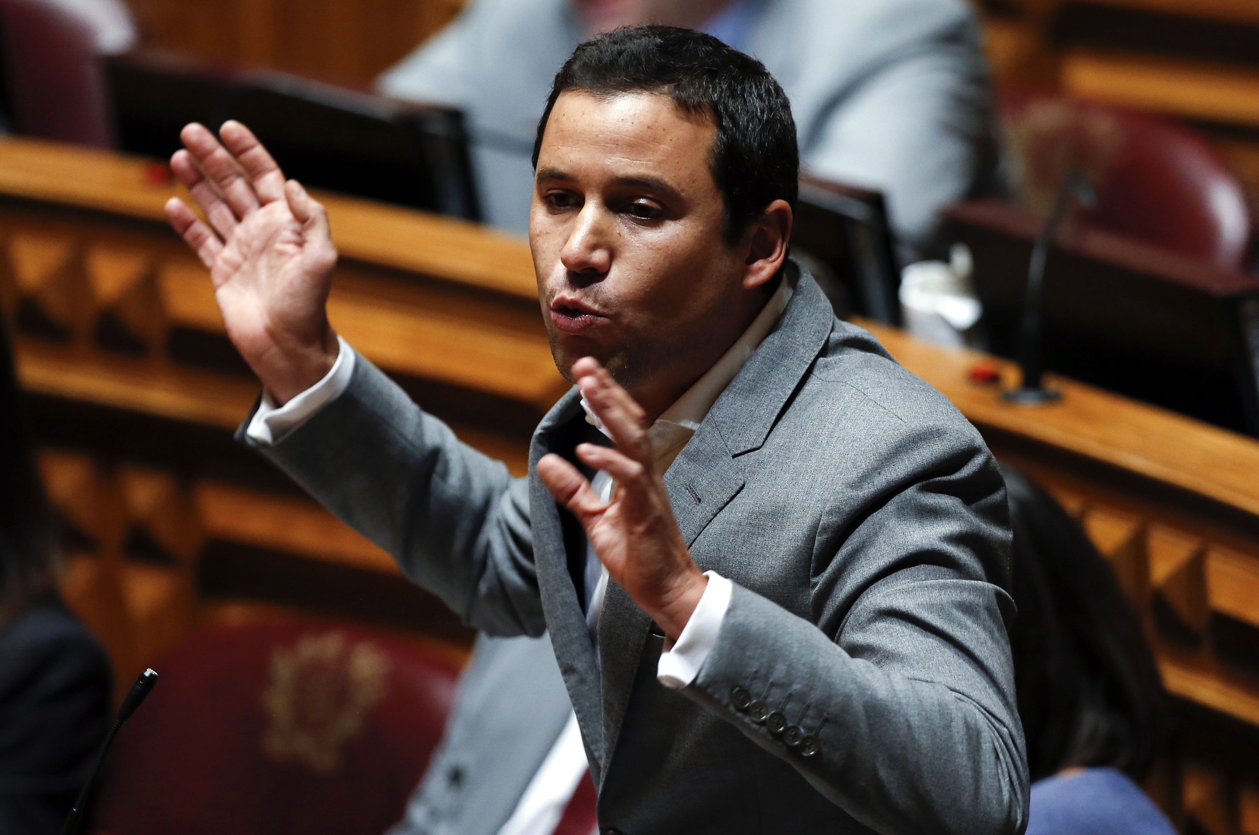 “Diabo” da economia só existe para a oposição PSD/CDS-PP, diz PS