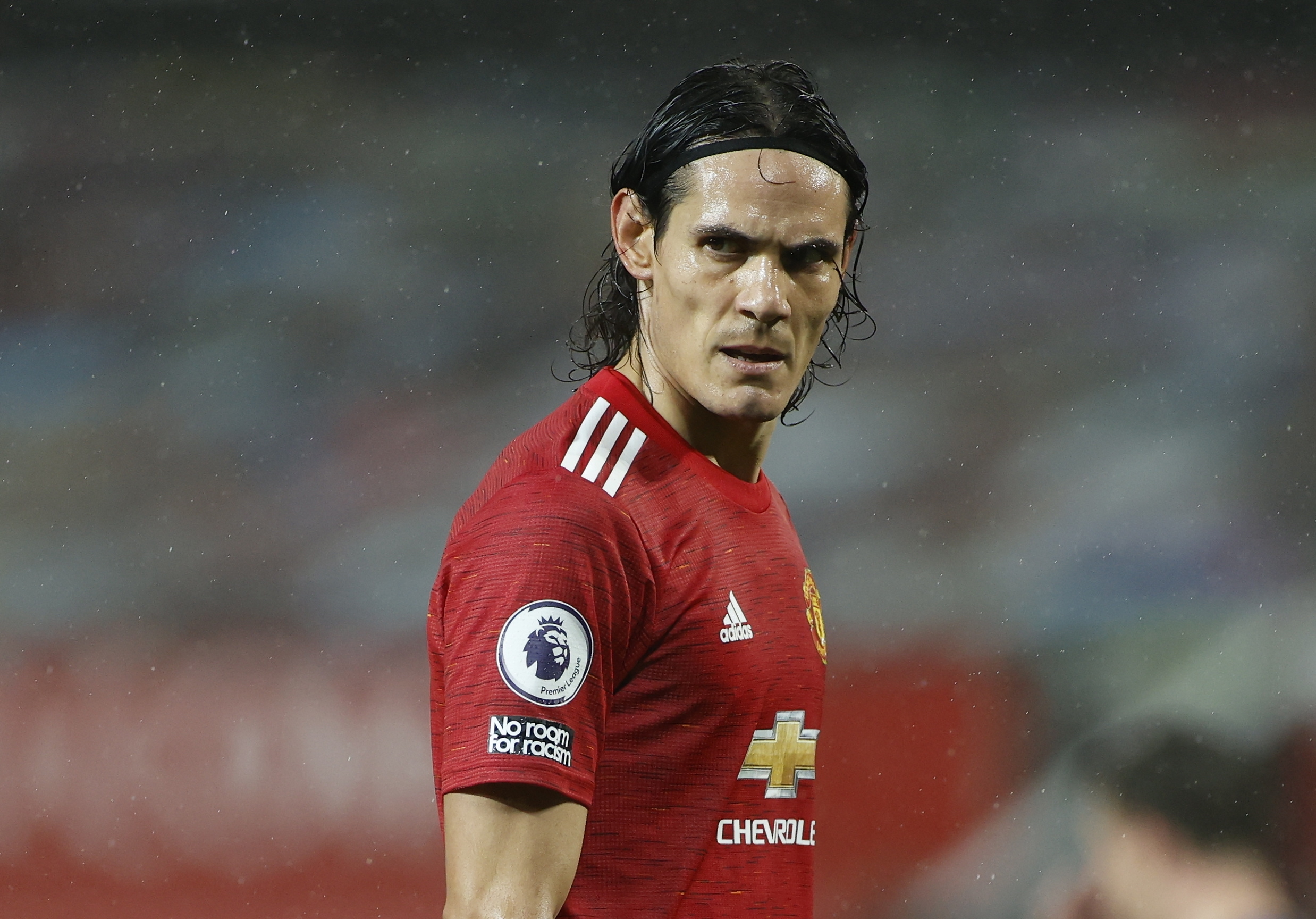 Edinson Cavani suspenso três jogos por utilizar expressão considerada racista