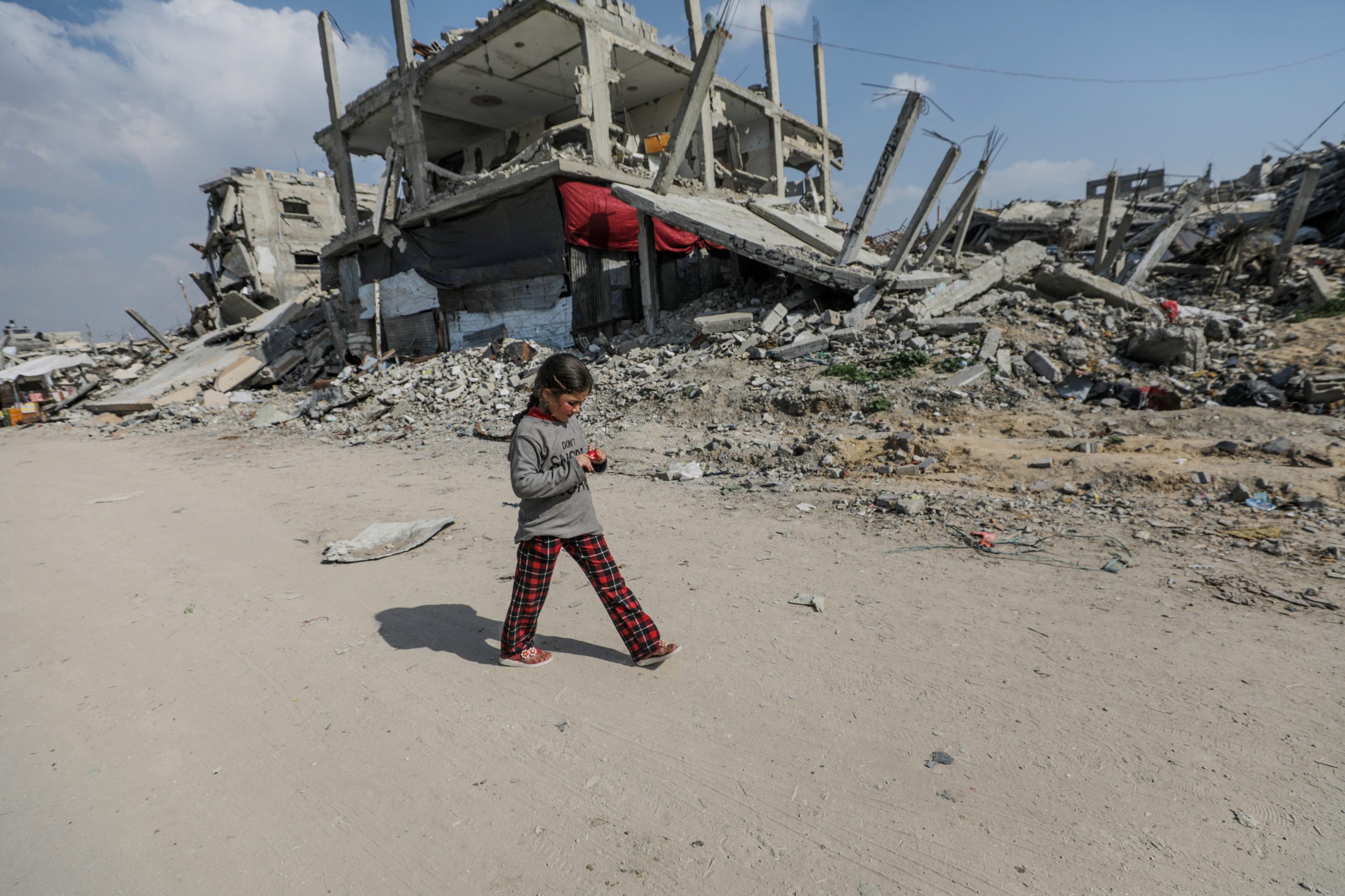 Israel volta a concentrar-se em Gaza após guerra com Irão
