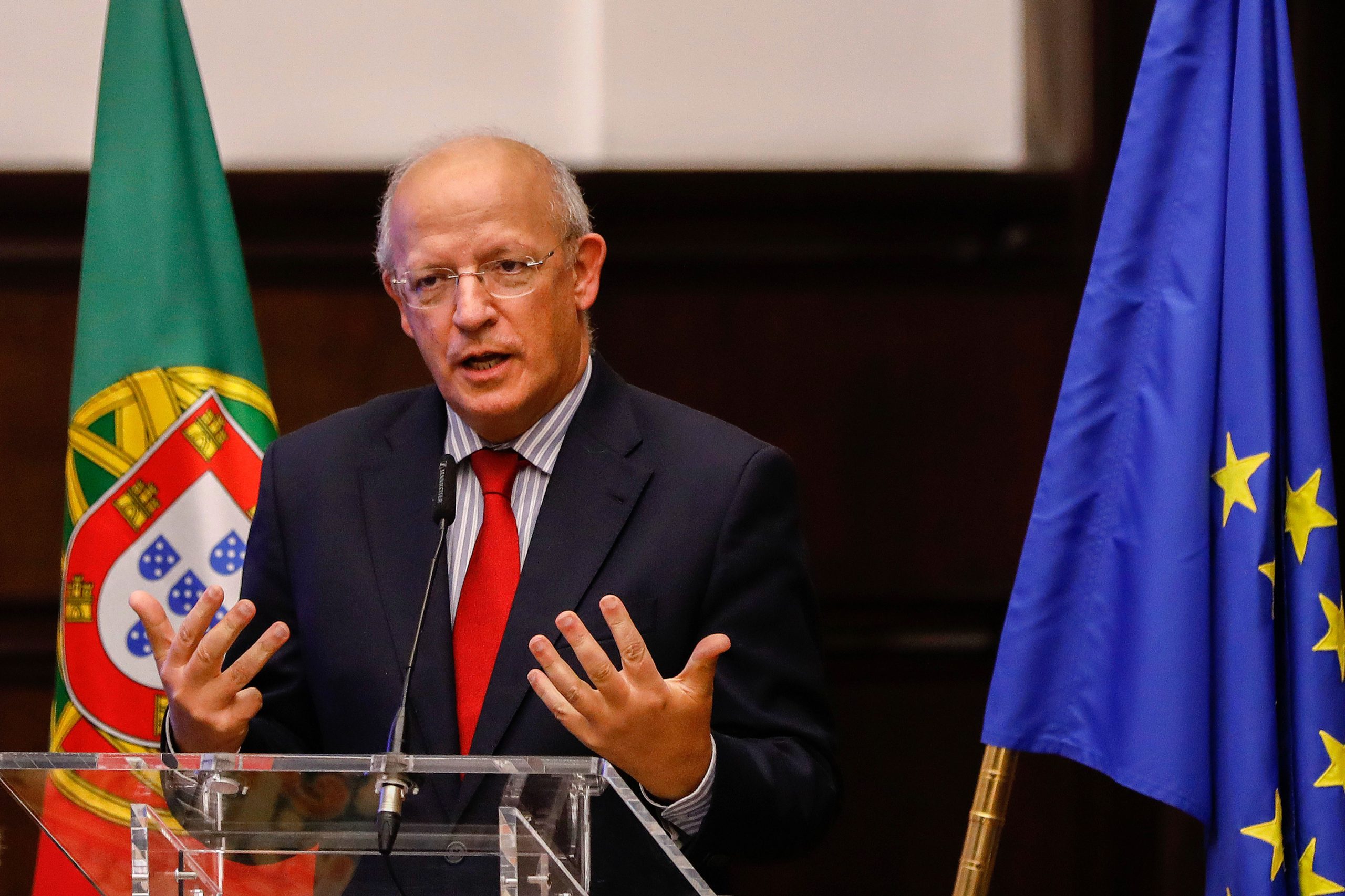 Operação Fizz: Ministro diz que carta de Angola não está relacionada com o mandado de detenção de Manuel Vicente
