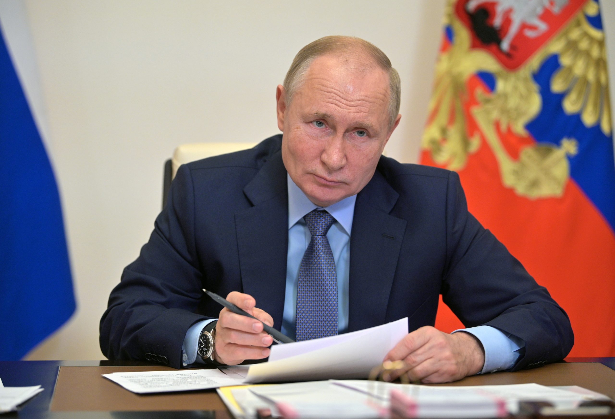 Rússia considera retirar talibãs da lista de organizações terroristas