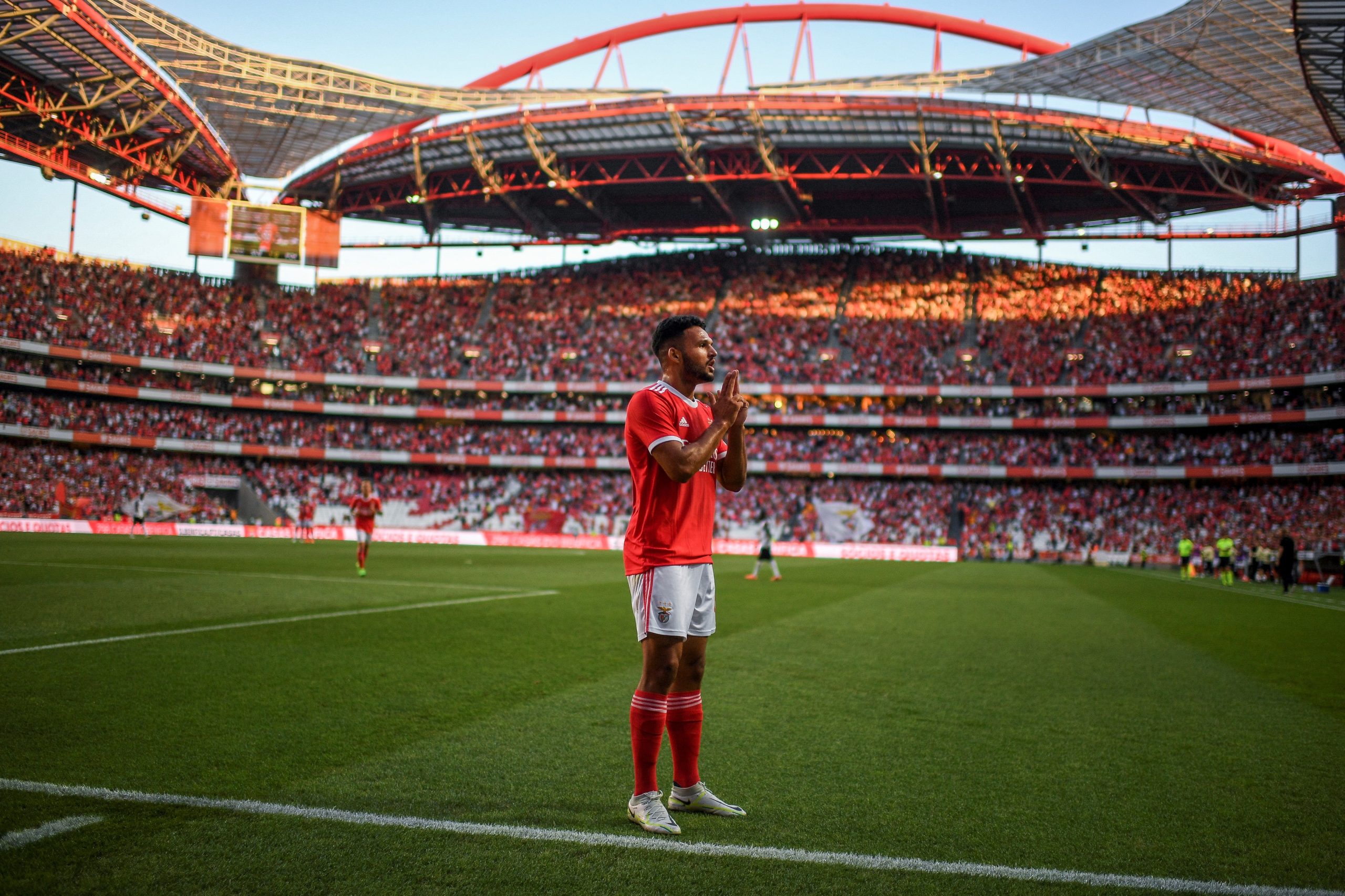 Há mais de 40 anos que um jogador do Benfica não fazia um hattrick no primeiro jogo da época