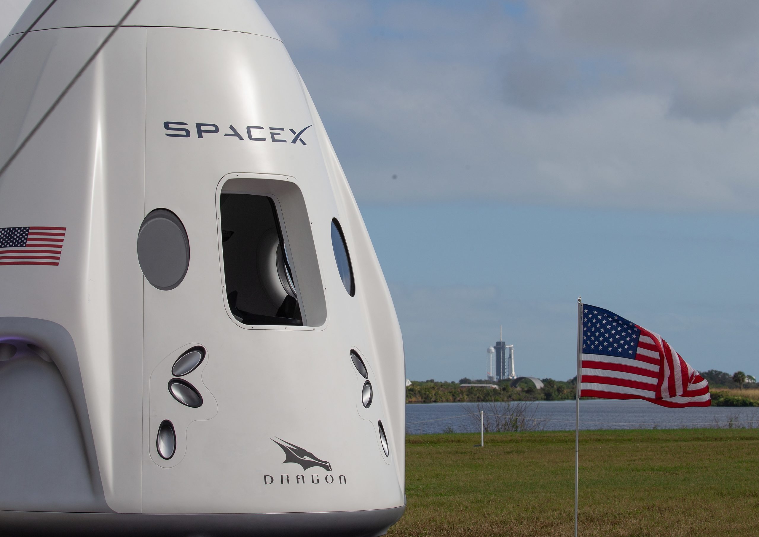 EUA: Quatro astronautas aterraram ao largo da Florida a bordo da cápsula da SpaceX
