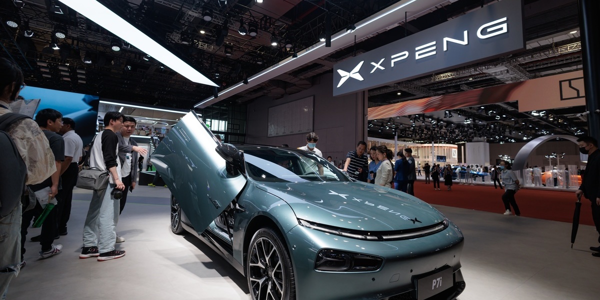 Bruxelas abre formalmente investigação à China por apoios sensíveis aos carros elétricos