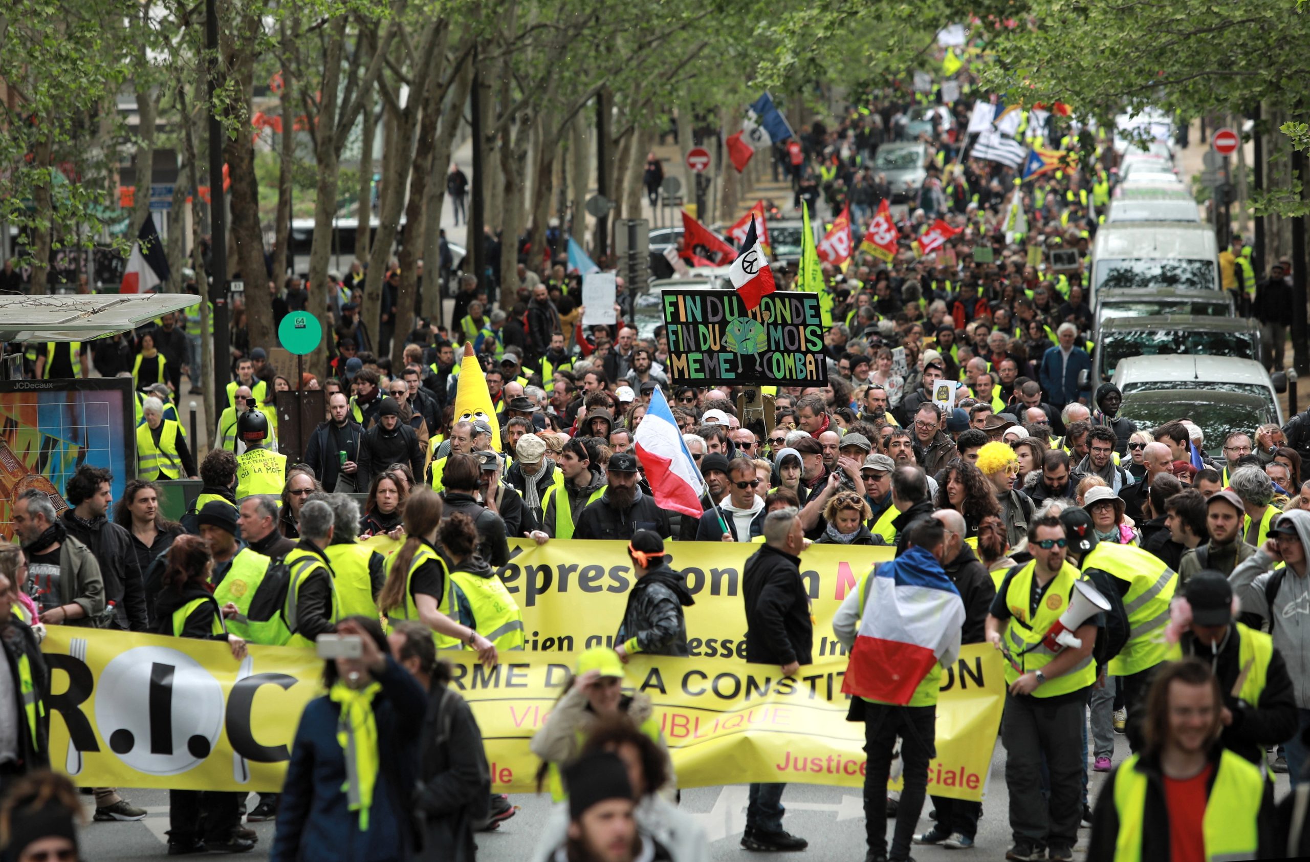 “Coletes amarelos” feridos em França querem criar o movimento “os mutilados”
