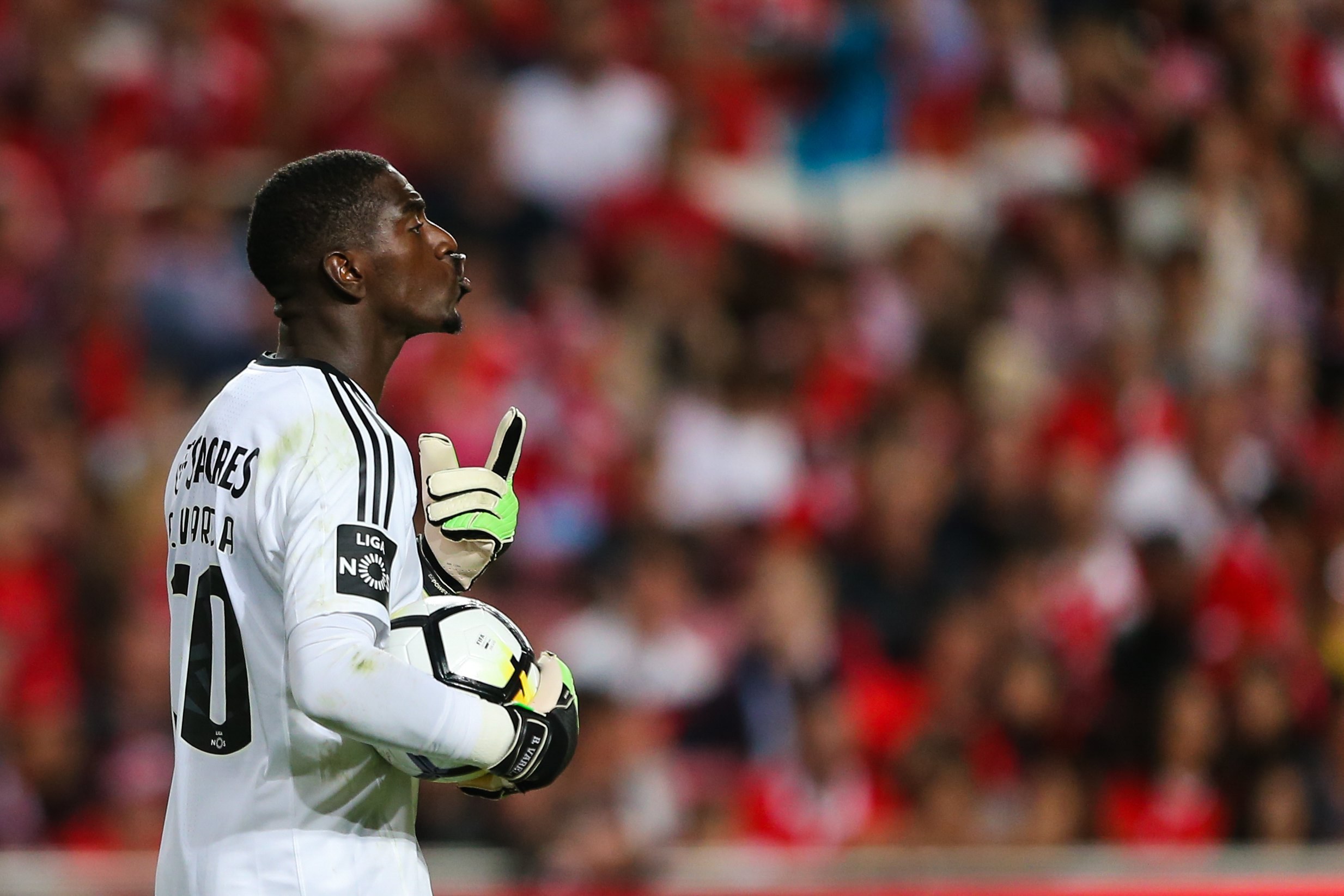 Guarda-redes Bruno Varela substitui Anthony Lopes na seleção portuguesa
