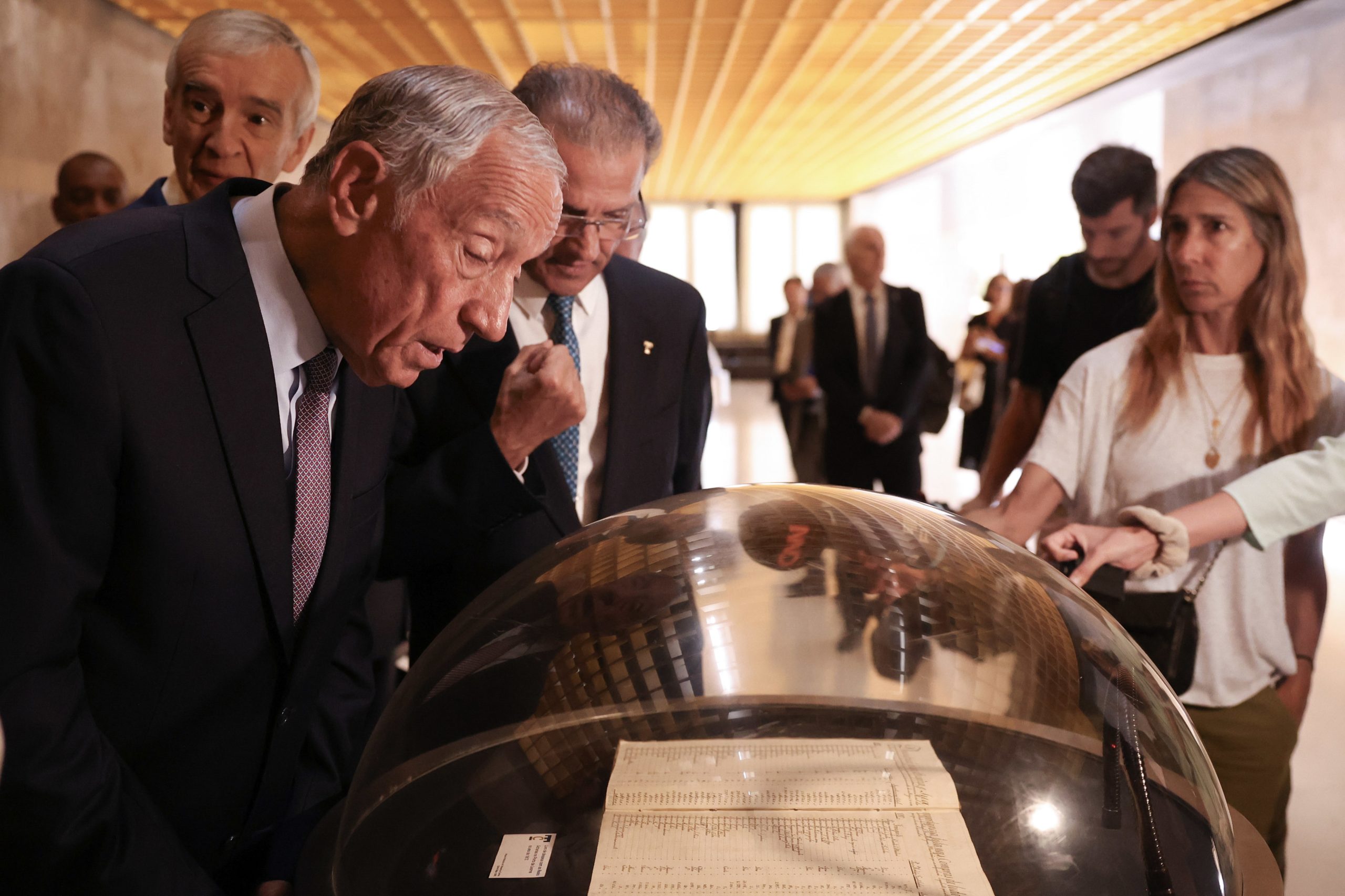 Tribunal de Contas transfere arquivo de 635 anos para a Torre do Tombo. Marcelo fala em “momento histórico” 