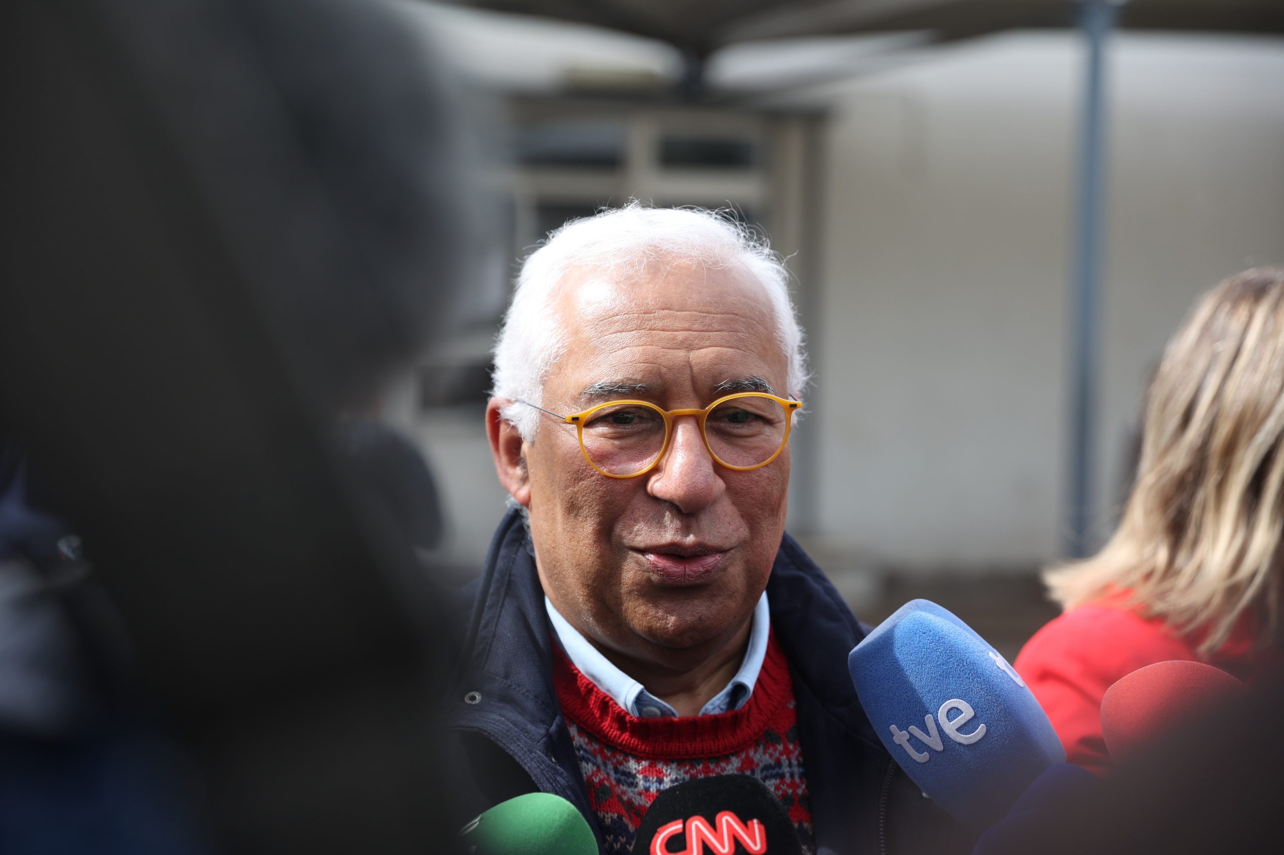 António Costa defende que “é fundamental ninguém ficar em casa”