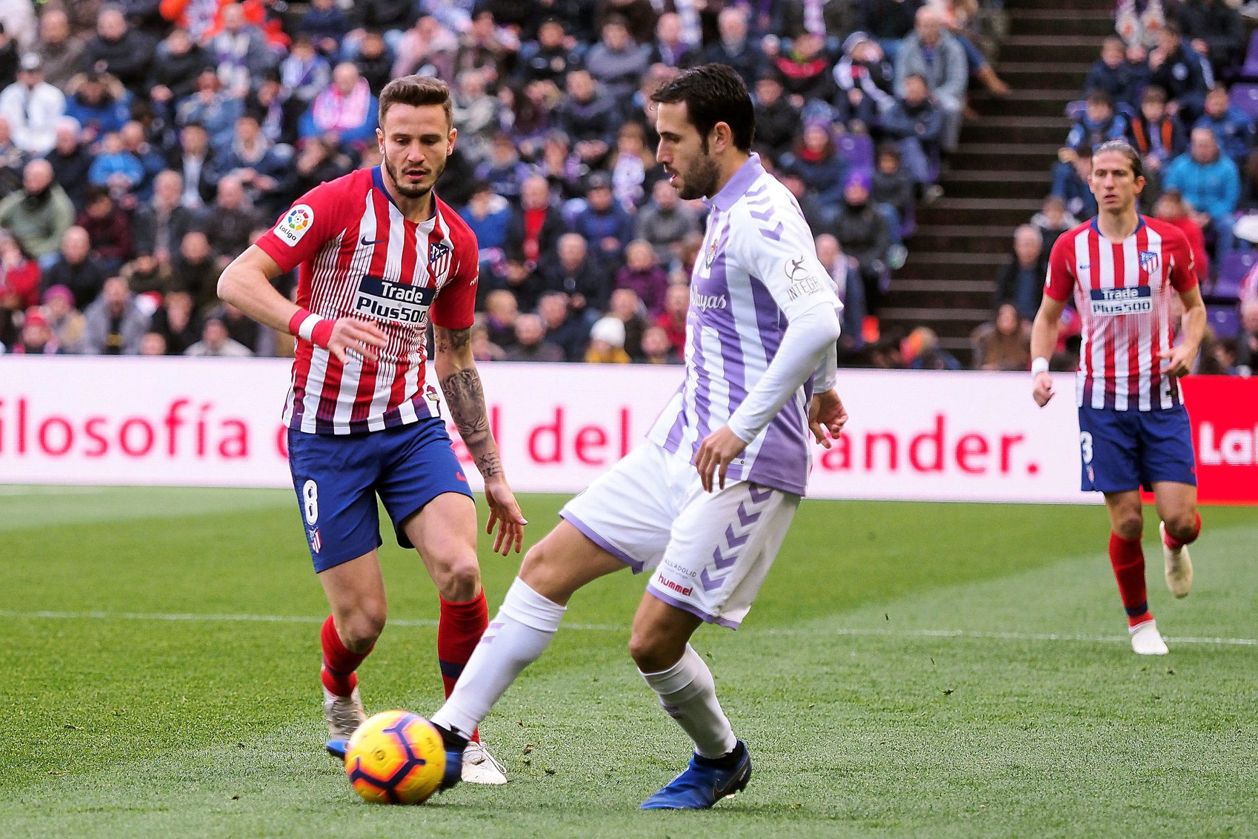 Atlético de Madrid bate Valladolid e alcança provisoriamente líder Barcelona