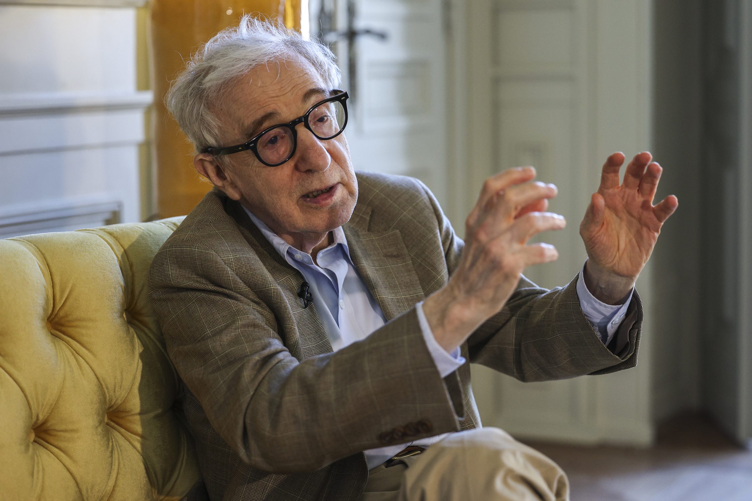 Woody Allen participou num festival de cinema de Moscovo e a Ucrânia não gostou. Realizador já respondeu