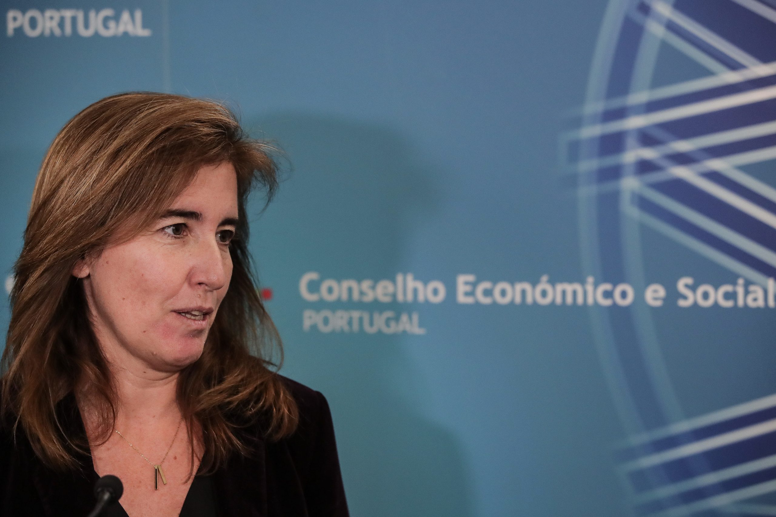 OE2020: Ministra admite que medidas do acordo de rendimentos podem entrar no orçamento