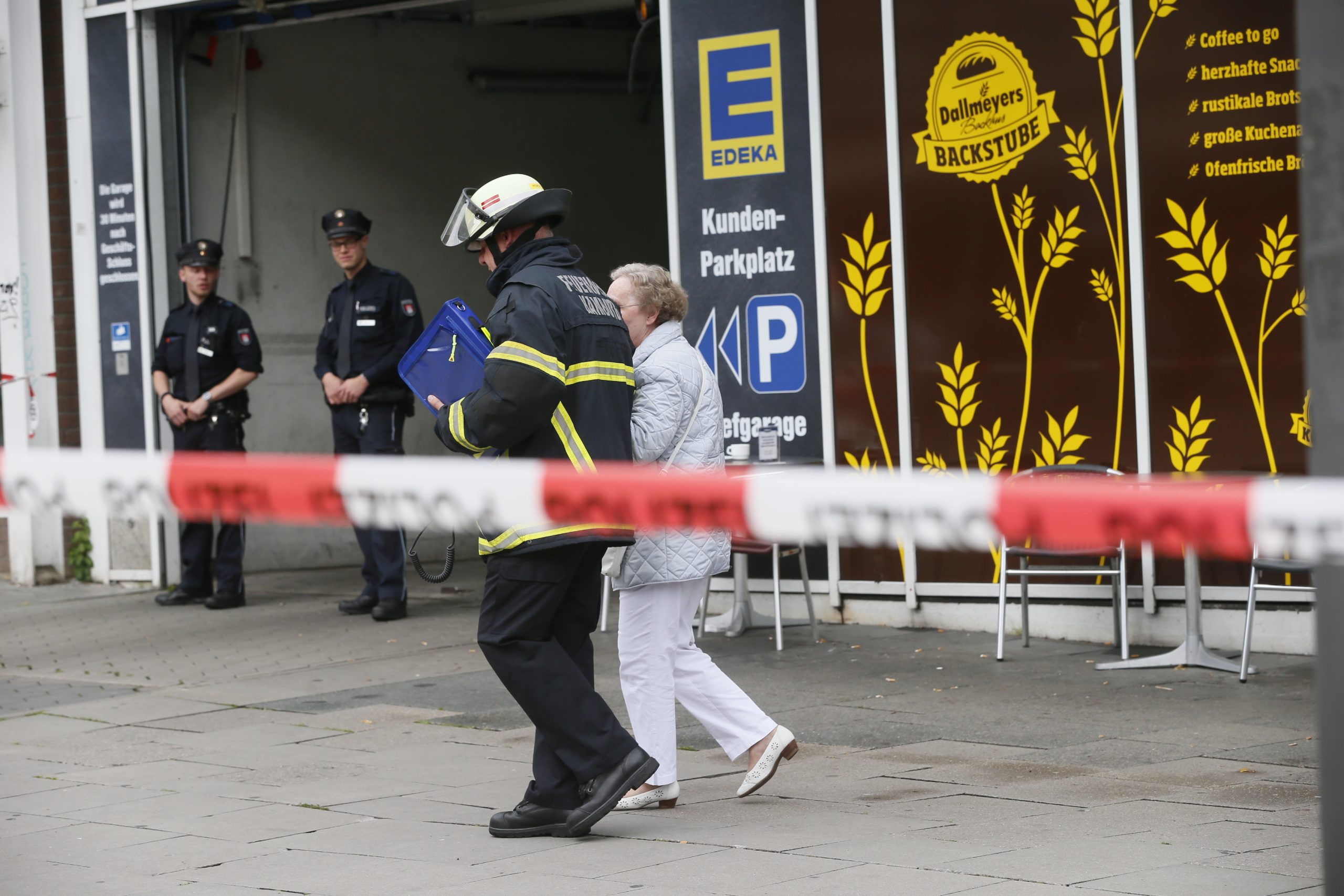 Hamburgo: Ataque com faca em supermercado faz um morto e vários feridos