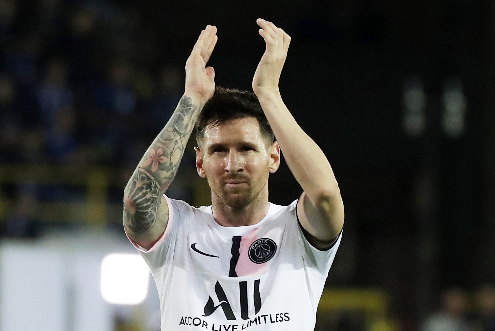 Messi falha deslocação do PSG ao Metz devido a lesão
