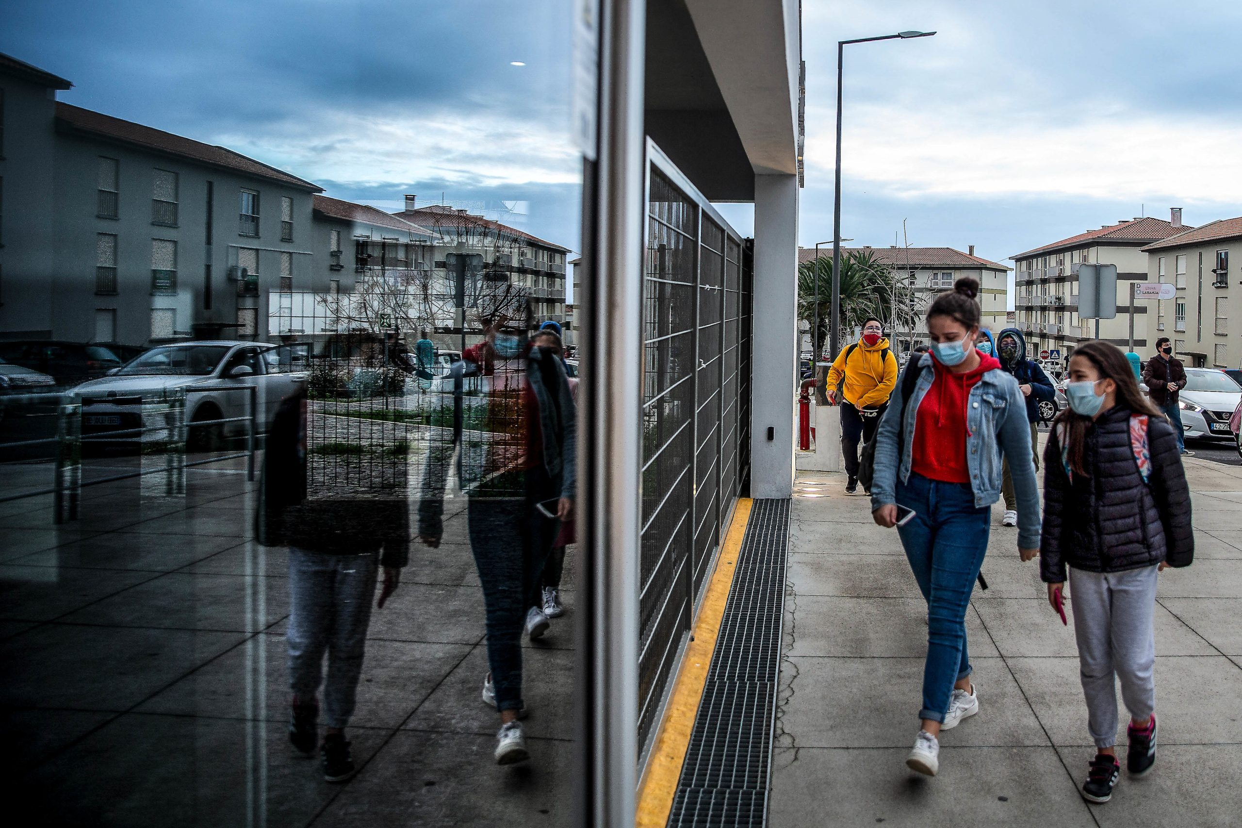 Sessenta e seis processos disciplinares e 64 sanções a escolas que inflacionam notas