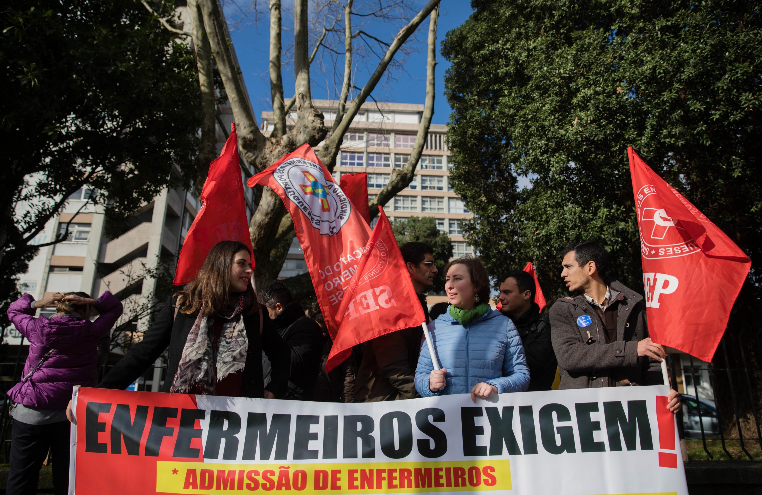 Mais de 70 autocarros de todo o país com enfermeiros para marcha em Lisboa
