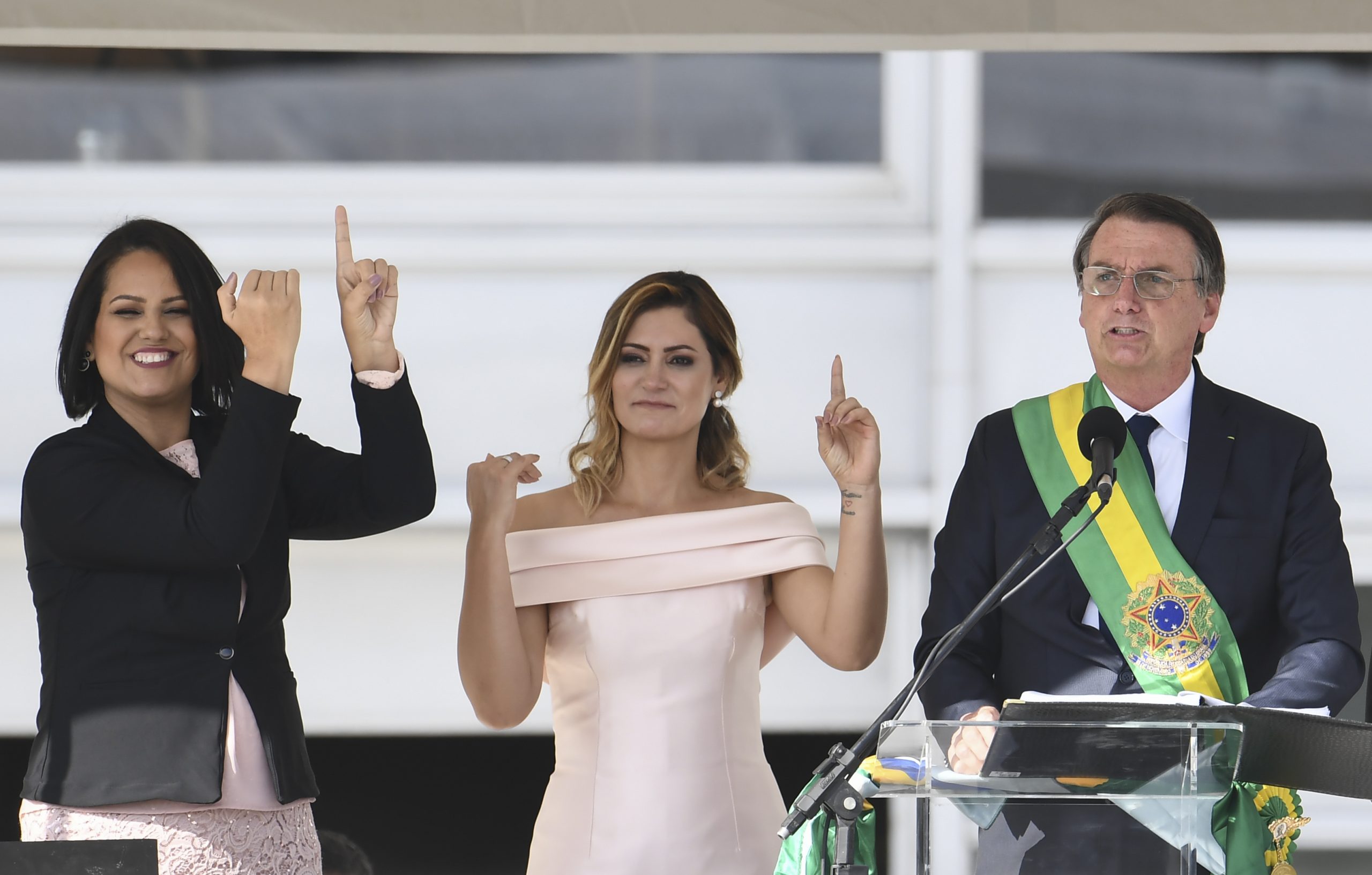 Michelle Bolsonaro entra para a história com discurso na tomada de posse do marido