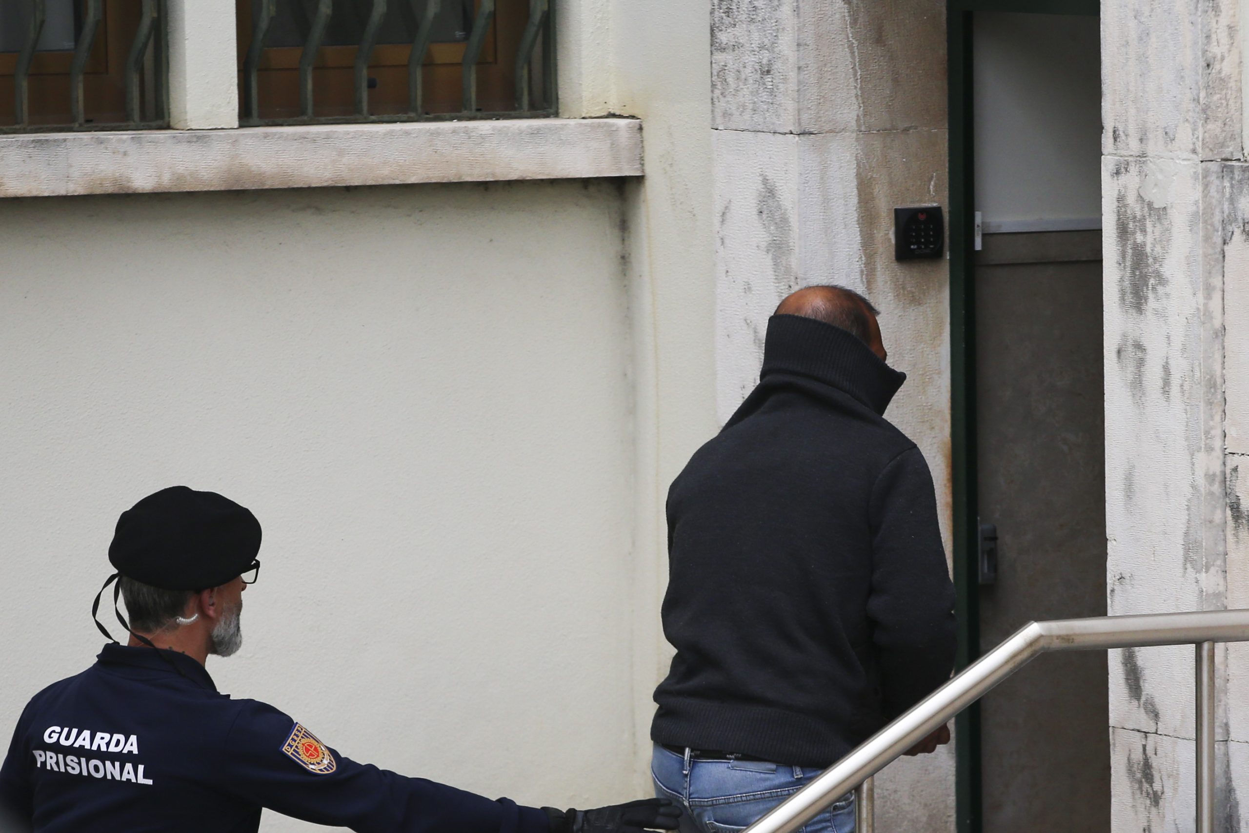 “Não sabia que estava a fazer uma fraude”, diz arguido em caso de burlas “olá pai, olá mãe”