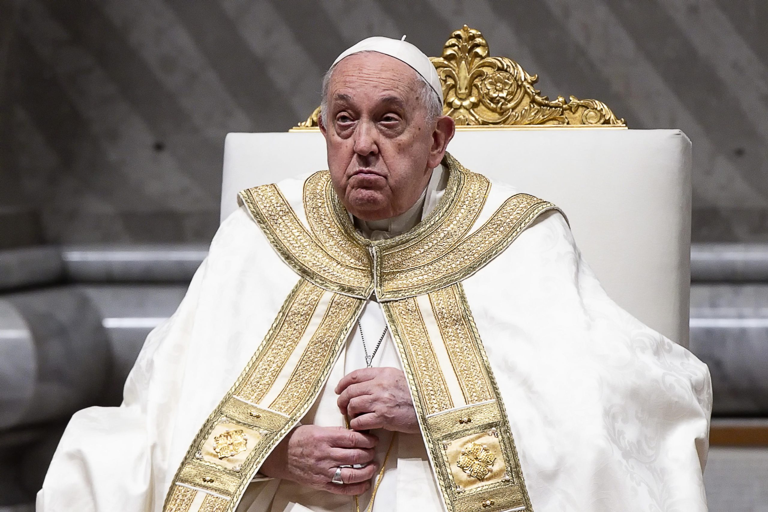 Papa Francisco recebe 16 reféns israelitas no Vaticano