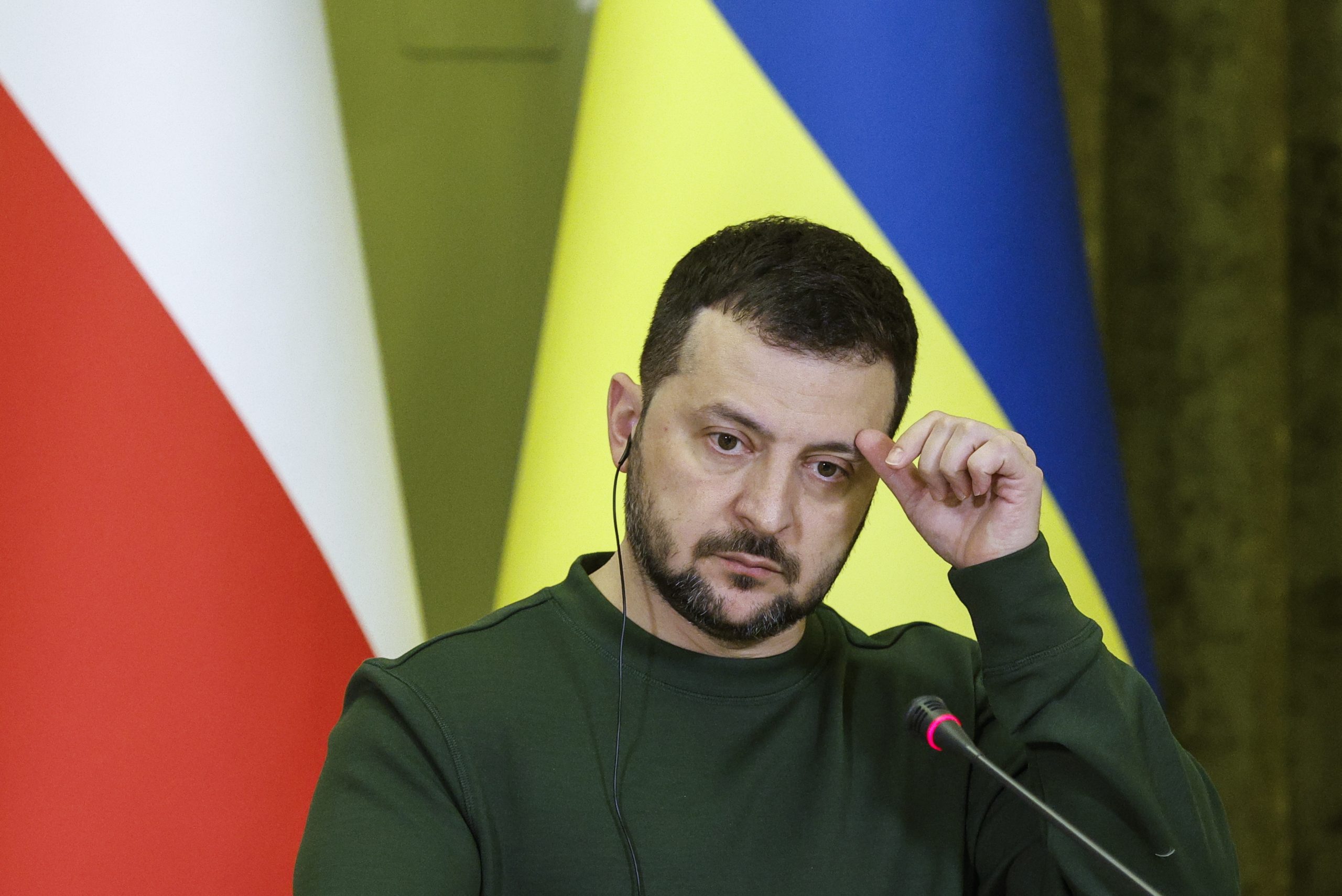 Zelensky alerta para consequências de eventual falha no apoio dos EUA