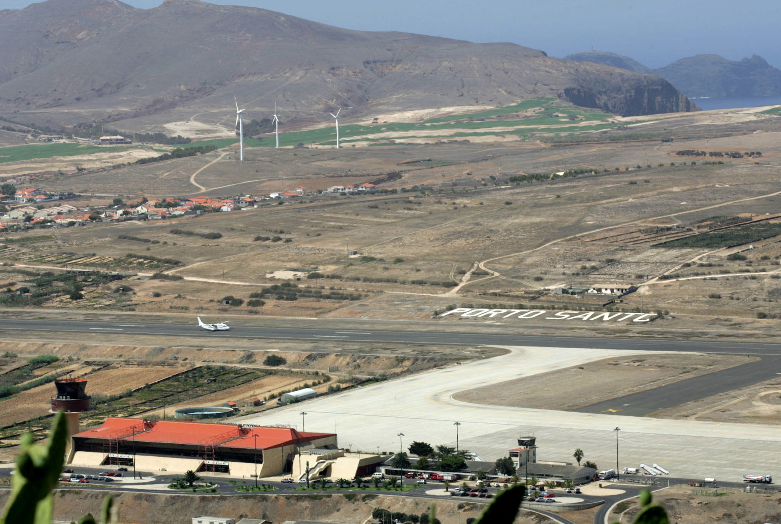 Covid-19: Novas medidas não afetam voos entre Madeira e Porto Santo