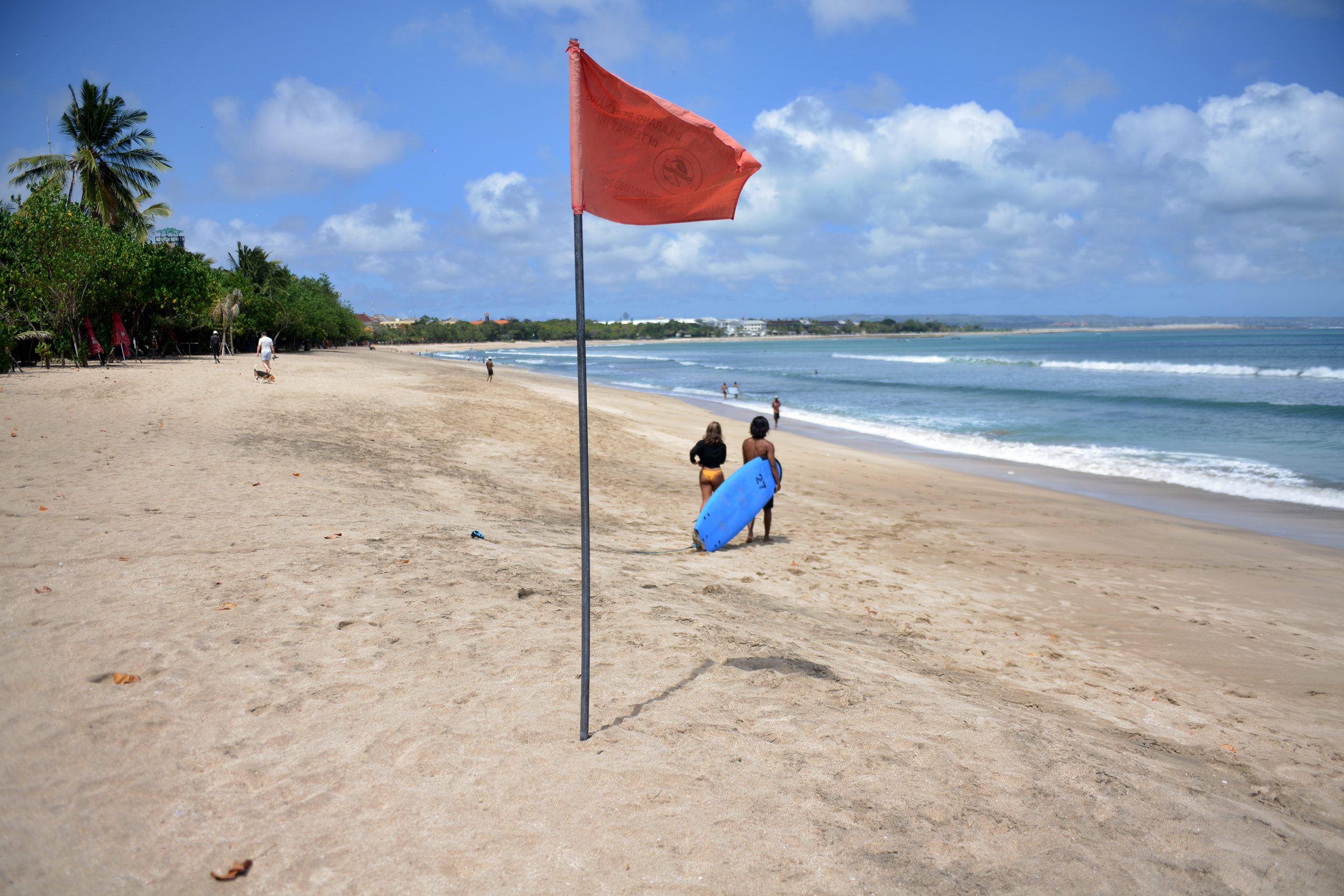 Bali fecha as portas ao turismo estrangeiro até ao final do ano