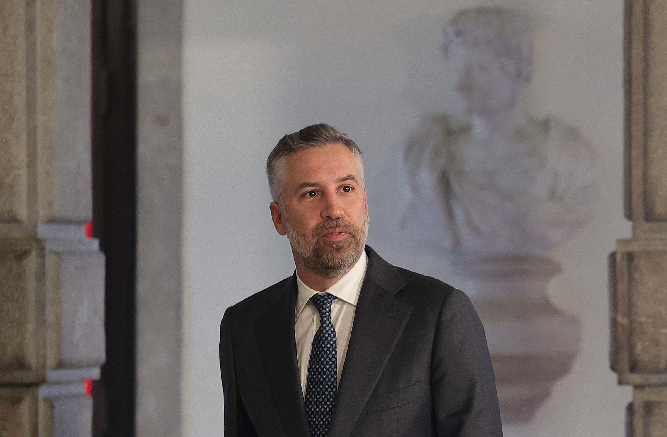 Pedro Nuno Santos defende que sistema da Segurança Social está em risco com Governo da AD