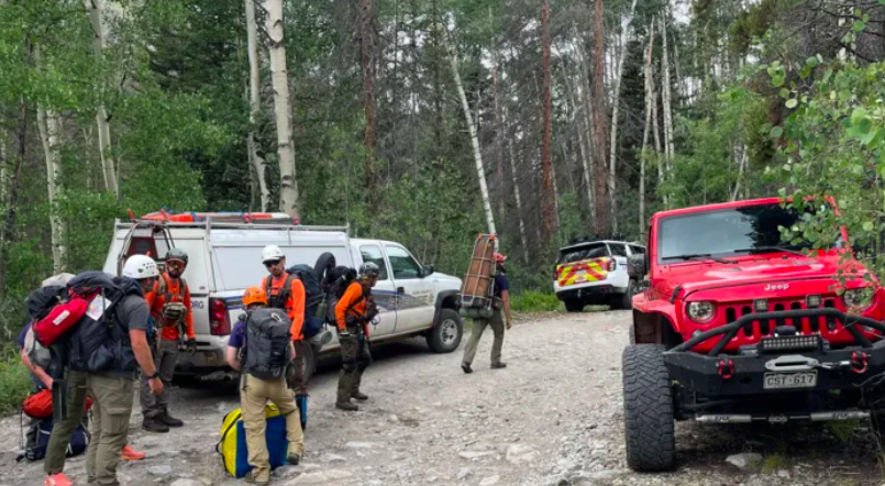 Homem resgatado de montanha no Colorado após ter sido deixado para trás pelos colegas durante retiro de trabalho
