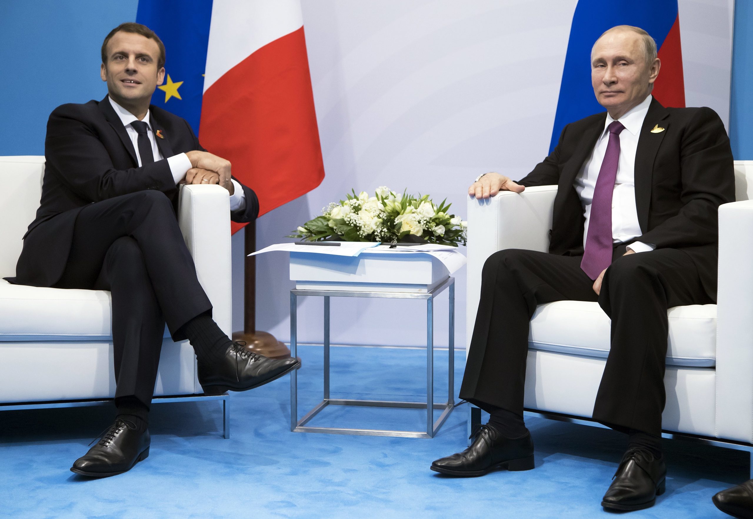 Putin e Macron encontram-se hoje em São Petersburgo em busca de novos entendimentos
