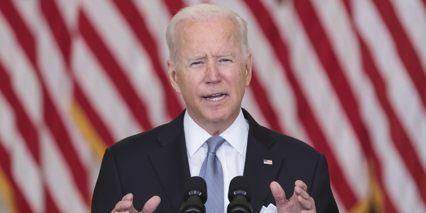 Biden diz que espera sair do Afeganistão até ao fim do mês, mas deixa porta aberta a um adiamento
