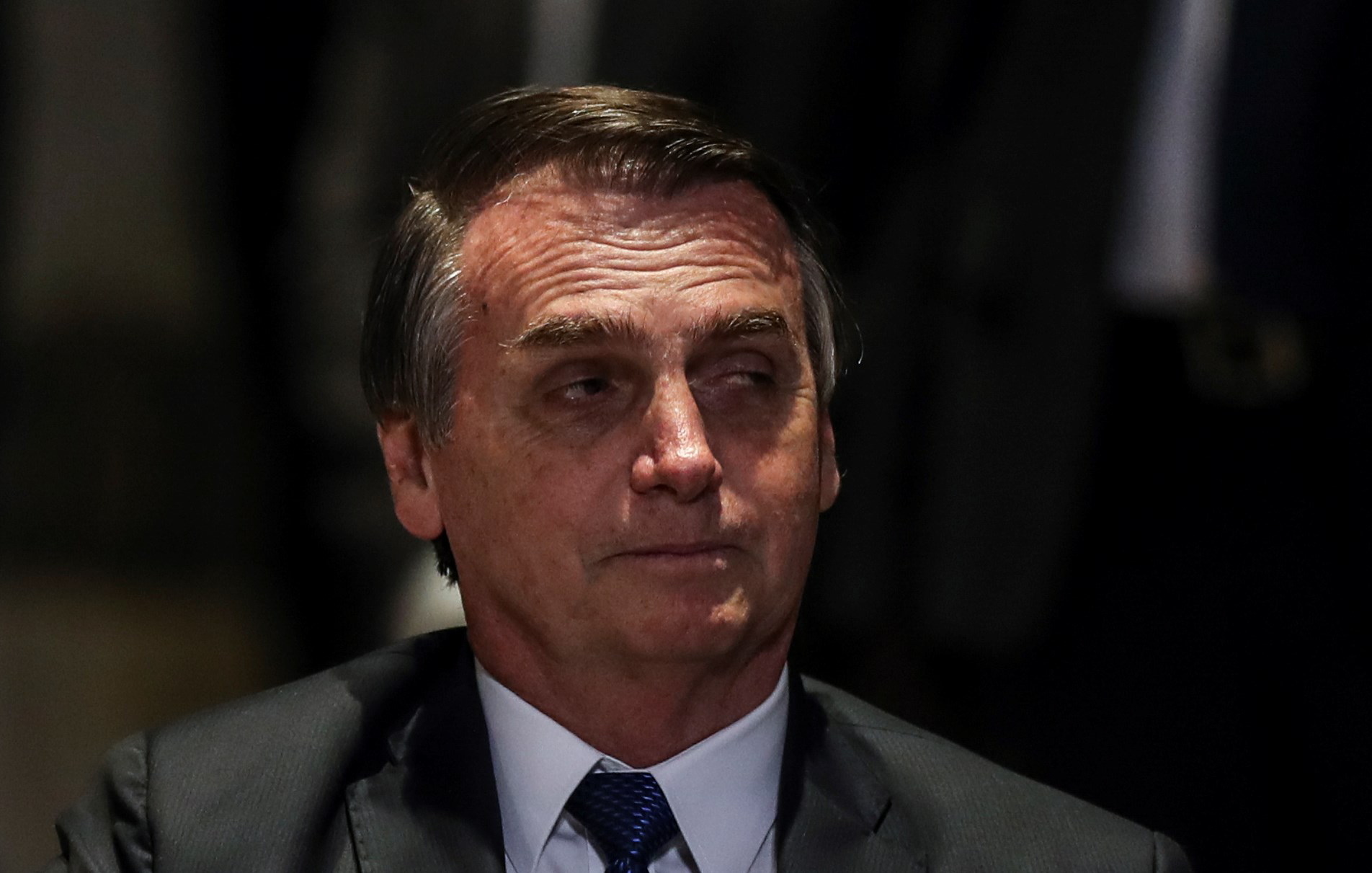 Bolsonaro diz que vai manter passaporte diplomático a líder da Igreja Universal