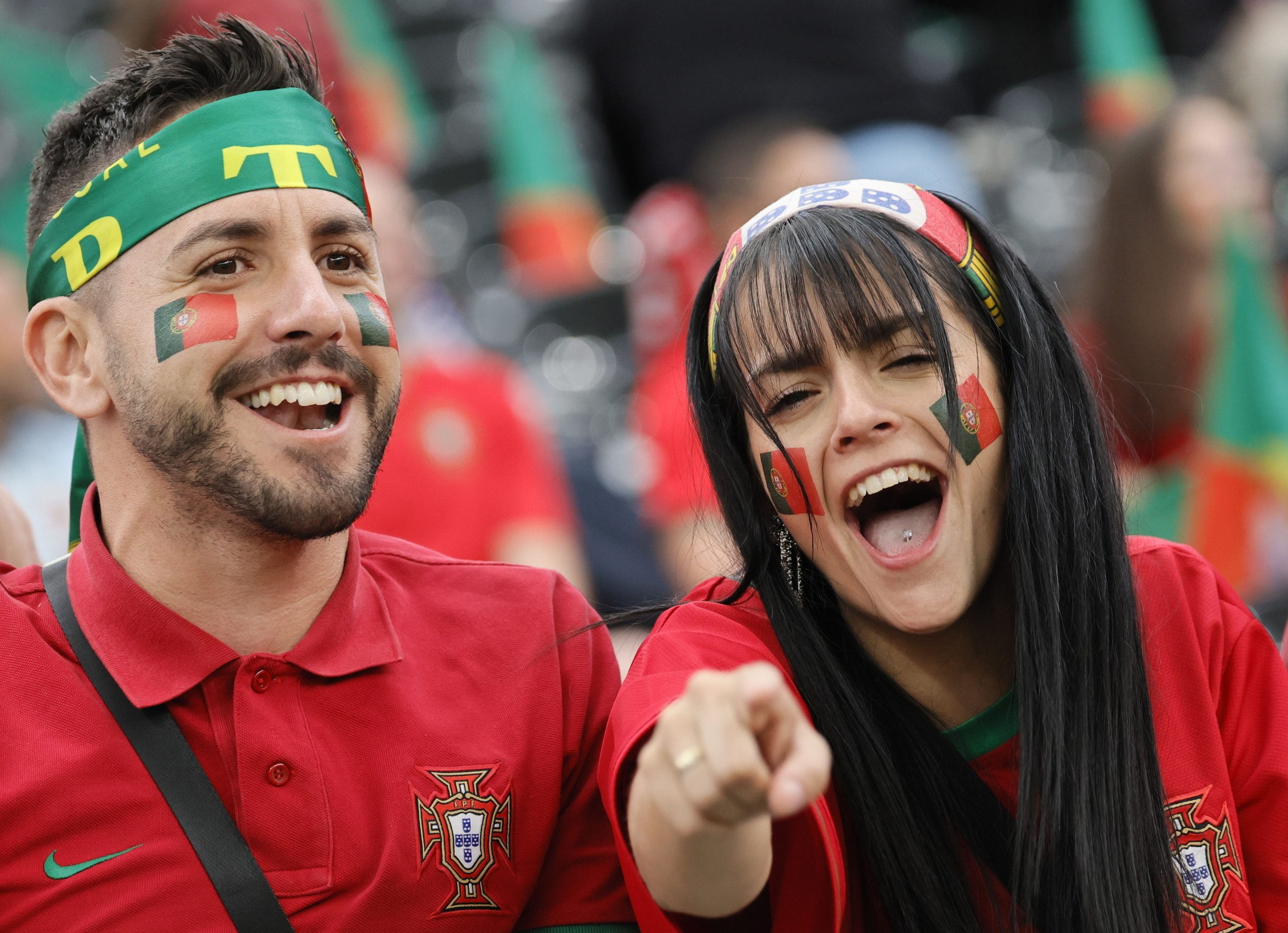 Adeptos portugueses a postos para o jogo com a Eslovénia