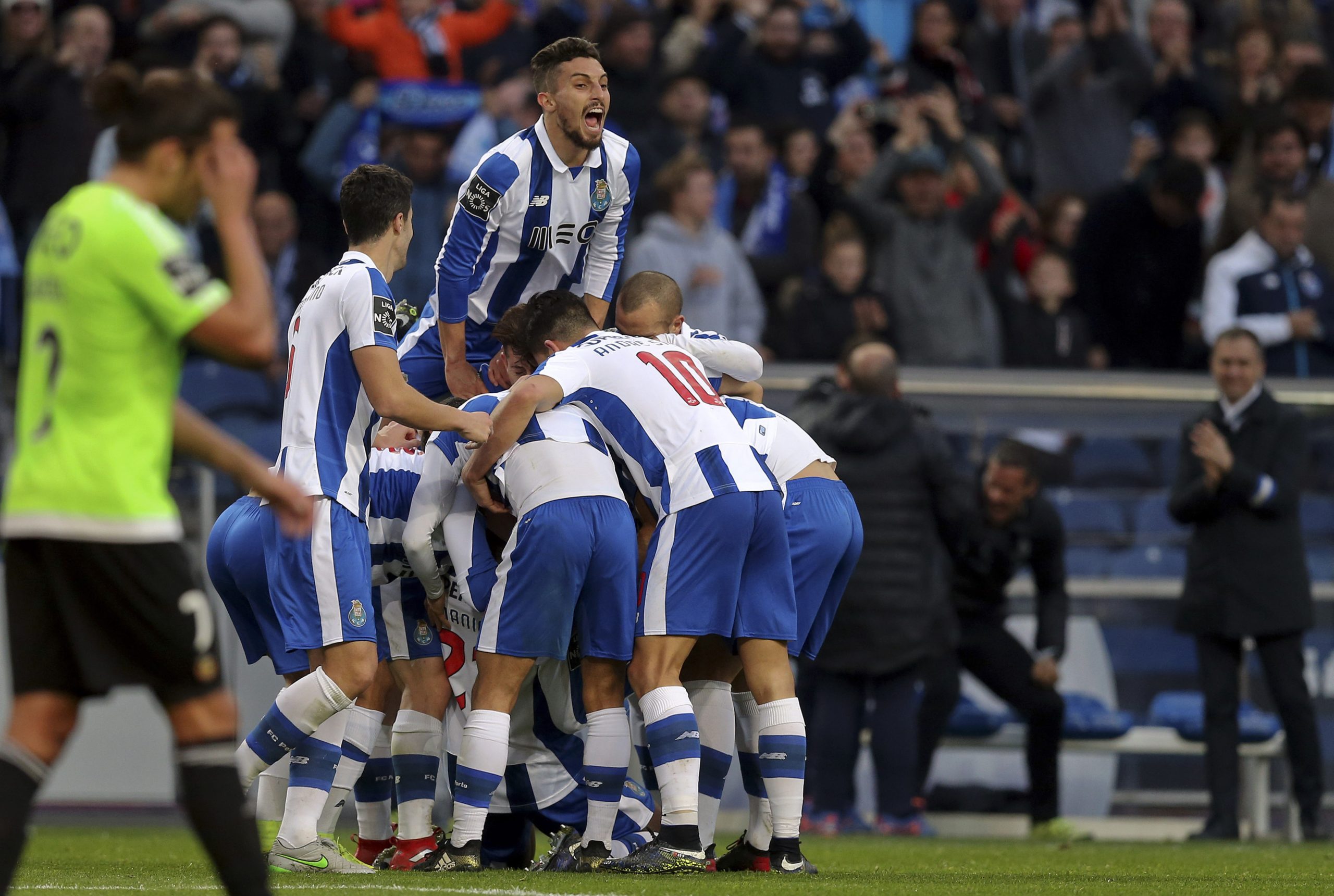 FC Porto dá volta ao resultado e vence Rio Ave