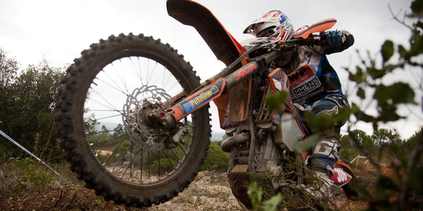 Piloto Paulo Moreno morre durante a prova do Enduro em Fafe. Prova foi cancelada