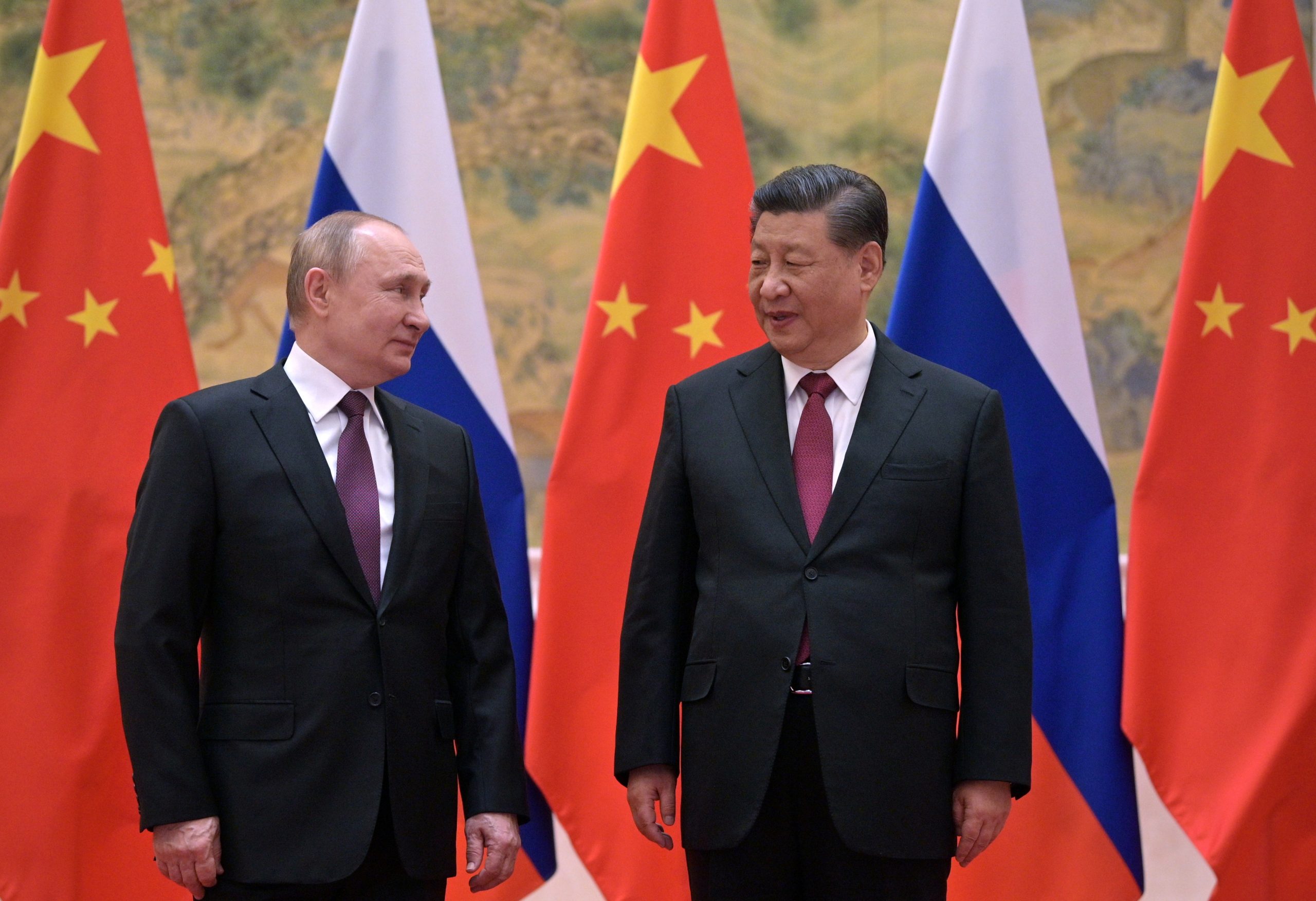 CIA afirma que Xi Jinping está ‘preocupado’ com “dificuldades russas” na Ucrânia
