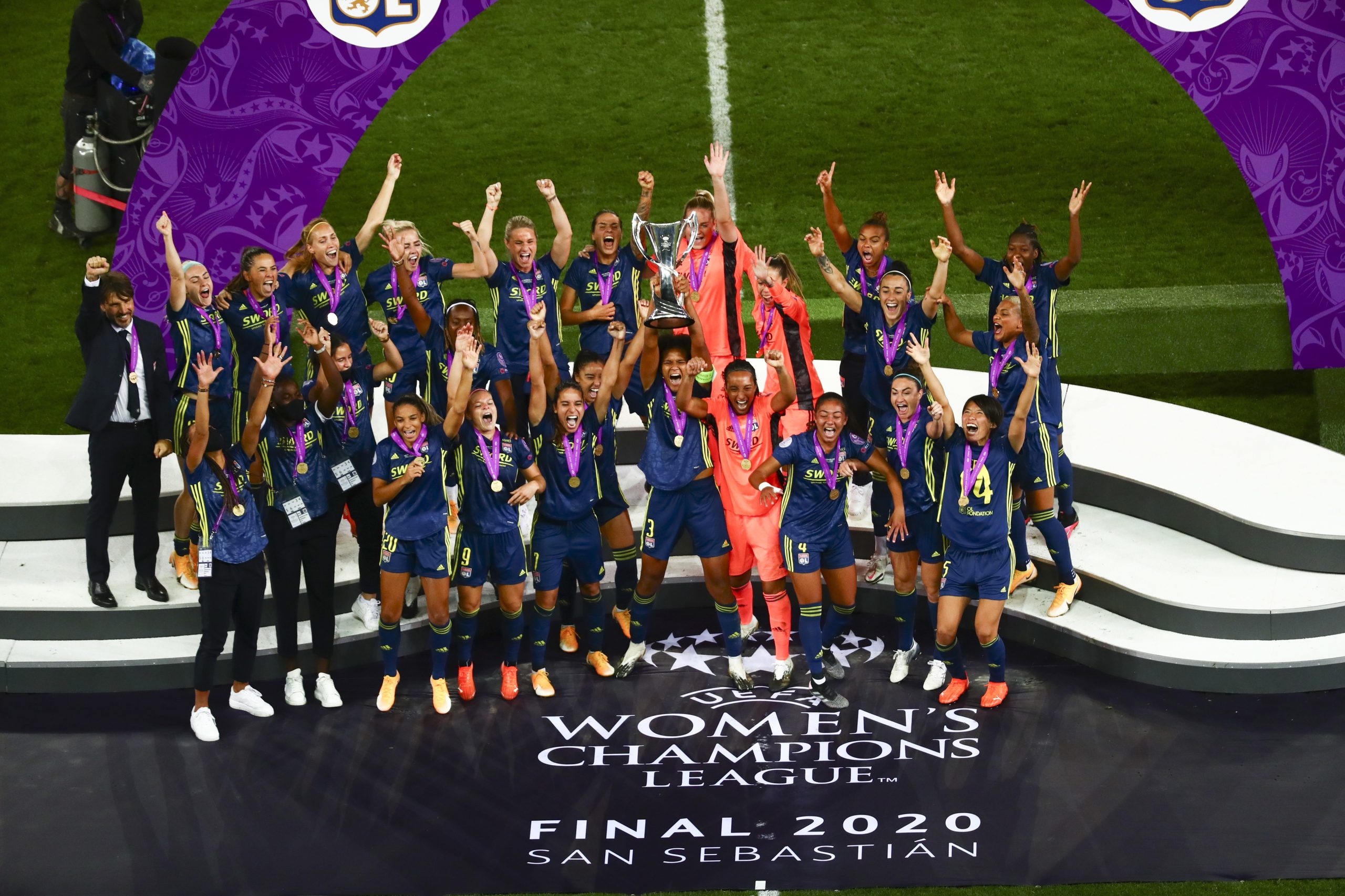 Lyon bate Wolfsburgo por 3-1 e conquista sétima ‘Champions’ de futebol feminino