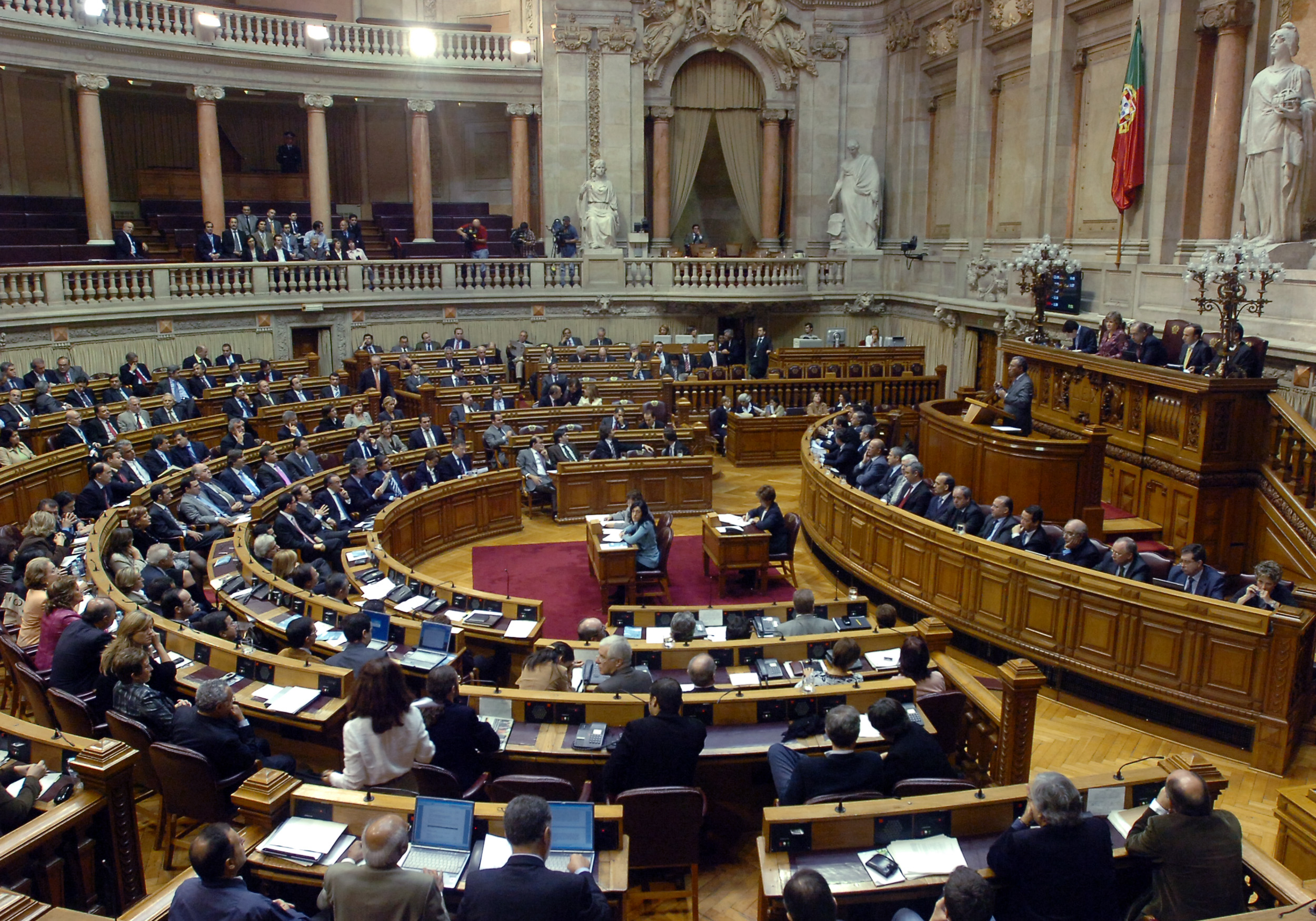 Aprovado diploma sobre códigos fiscais que dá mais cinco dias para pagar IVA