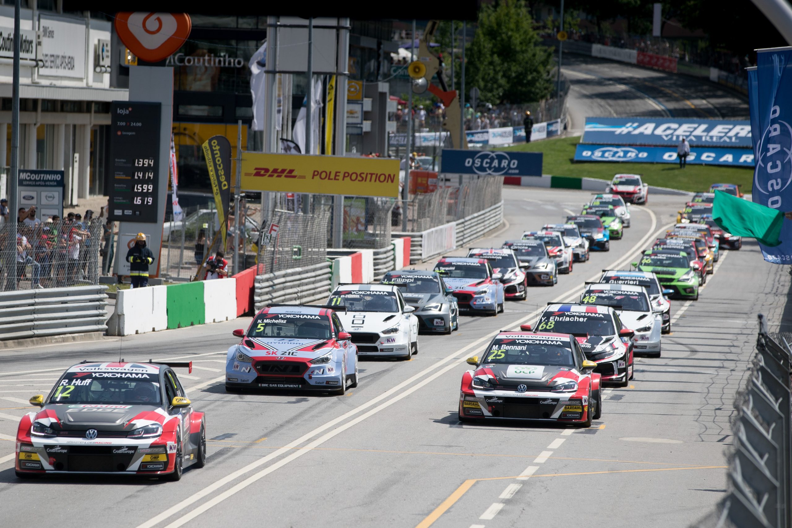 Mato Homola vence segunda corrida no WTCR, Yvan Muller reforça liderança