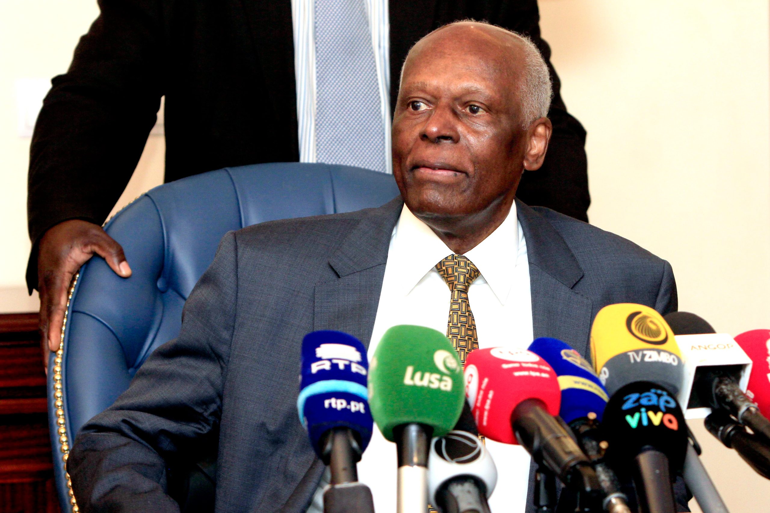 Filhos de José Eduardo dos Santos recusam funeral em Angola